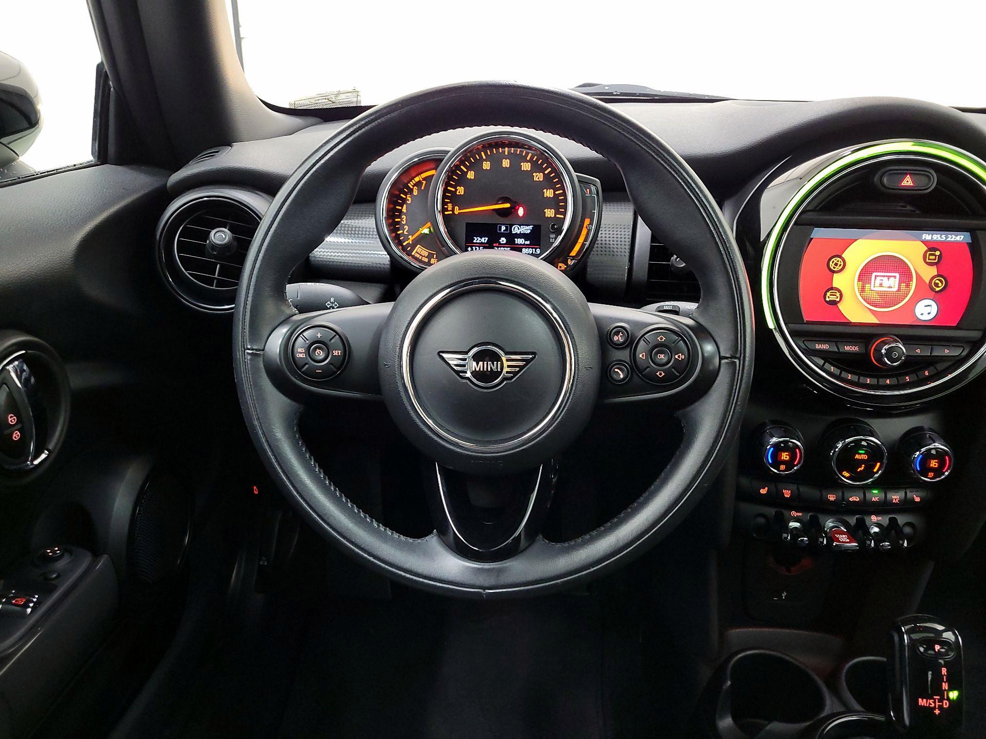 Thumbnail: 2020 MINI Cooper Hardtop - 10