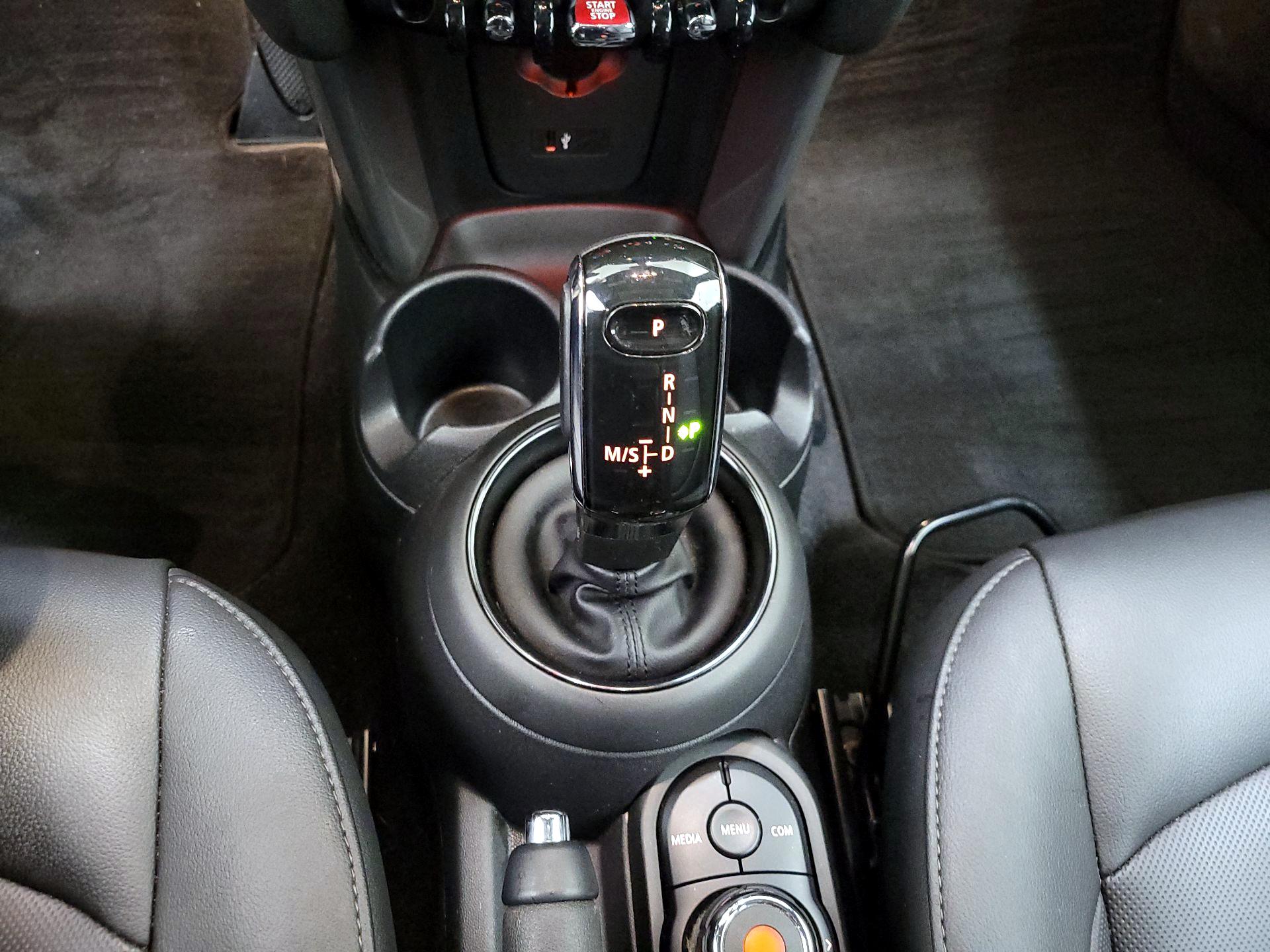 Thumbnail: 2020 MINI Cooper Hardtop - 17