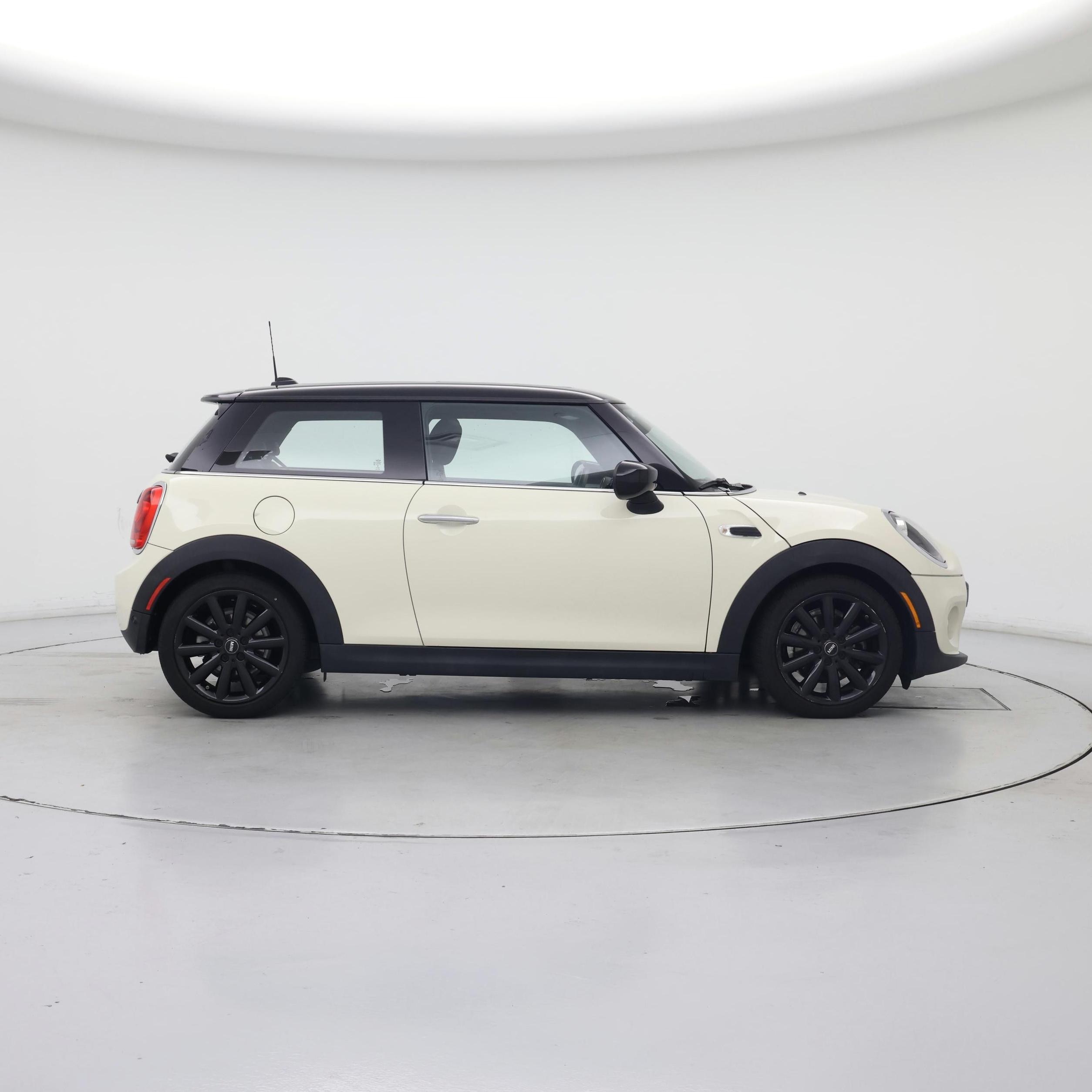 Thumbnail: 2020 MINI Cooper Hardtop - 7
