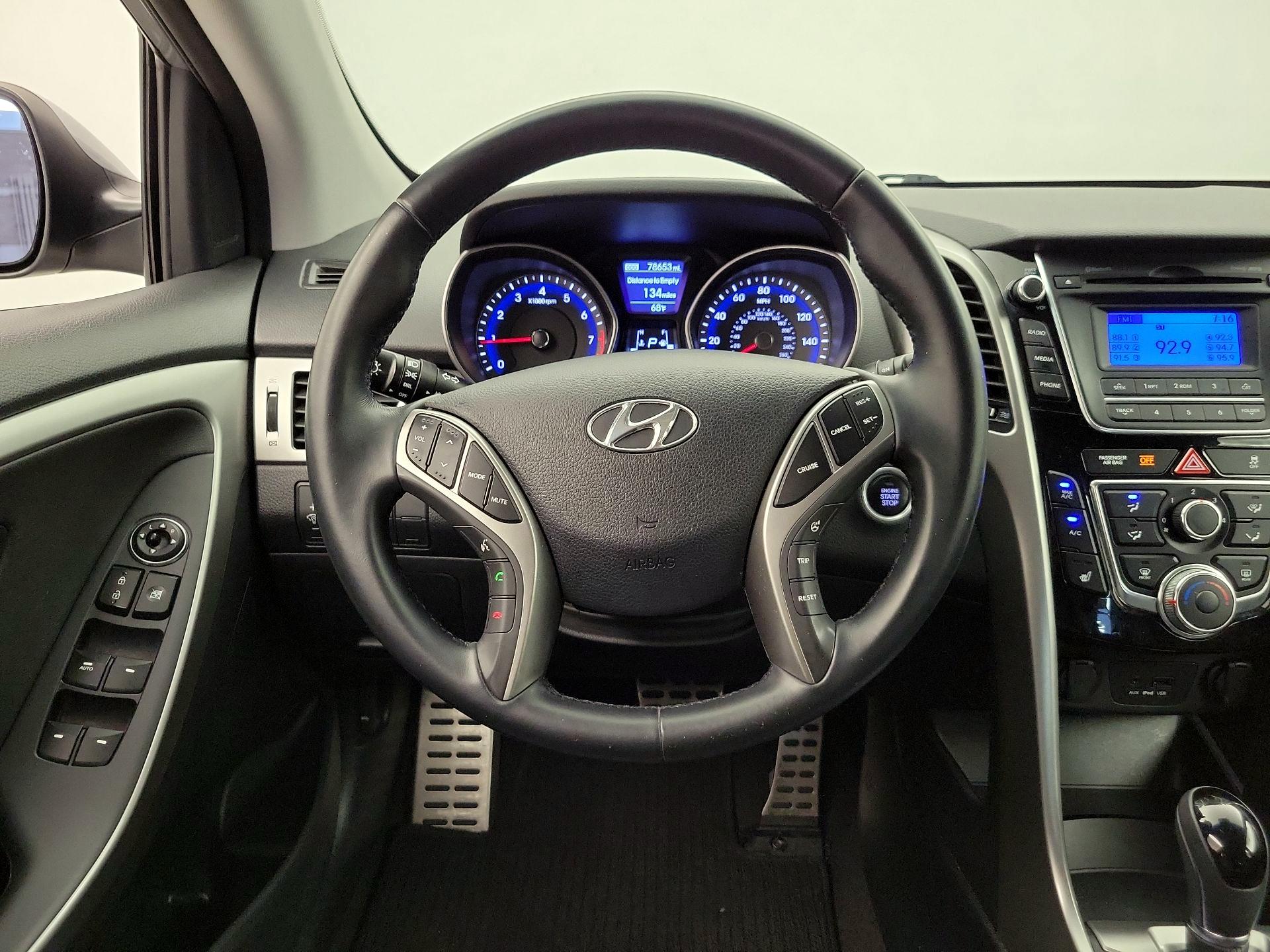 Thumbnail: 2014 Hyundai Elantra - 10