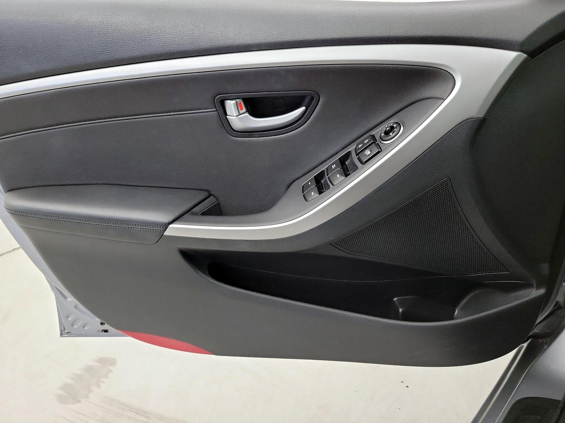 Thumbnail: 2014 Hyundai Elantra - 12