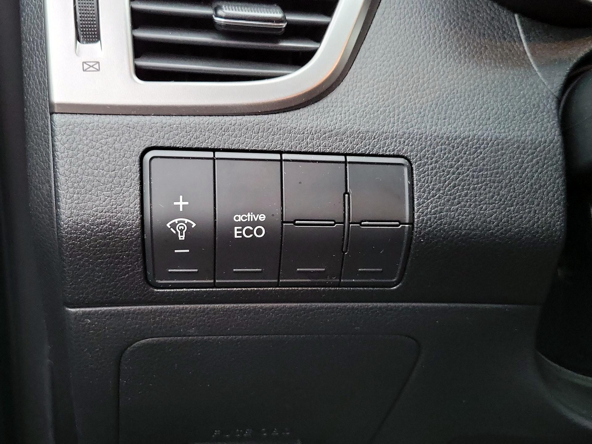 Thumbnail: 2014 Hyundai Elantra - 13
