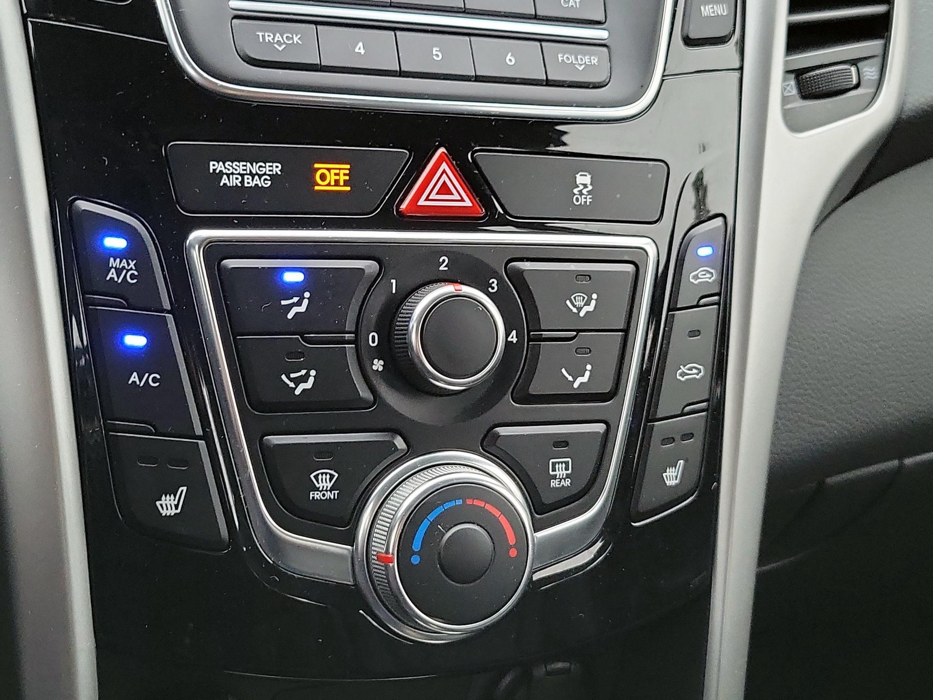 Thumbnail: 2014 Hyundai Elantra - 15