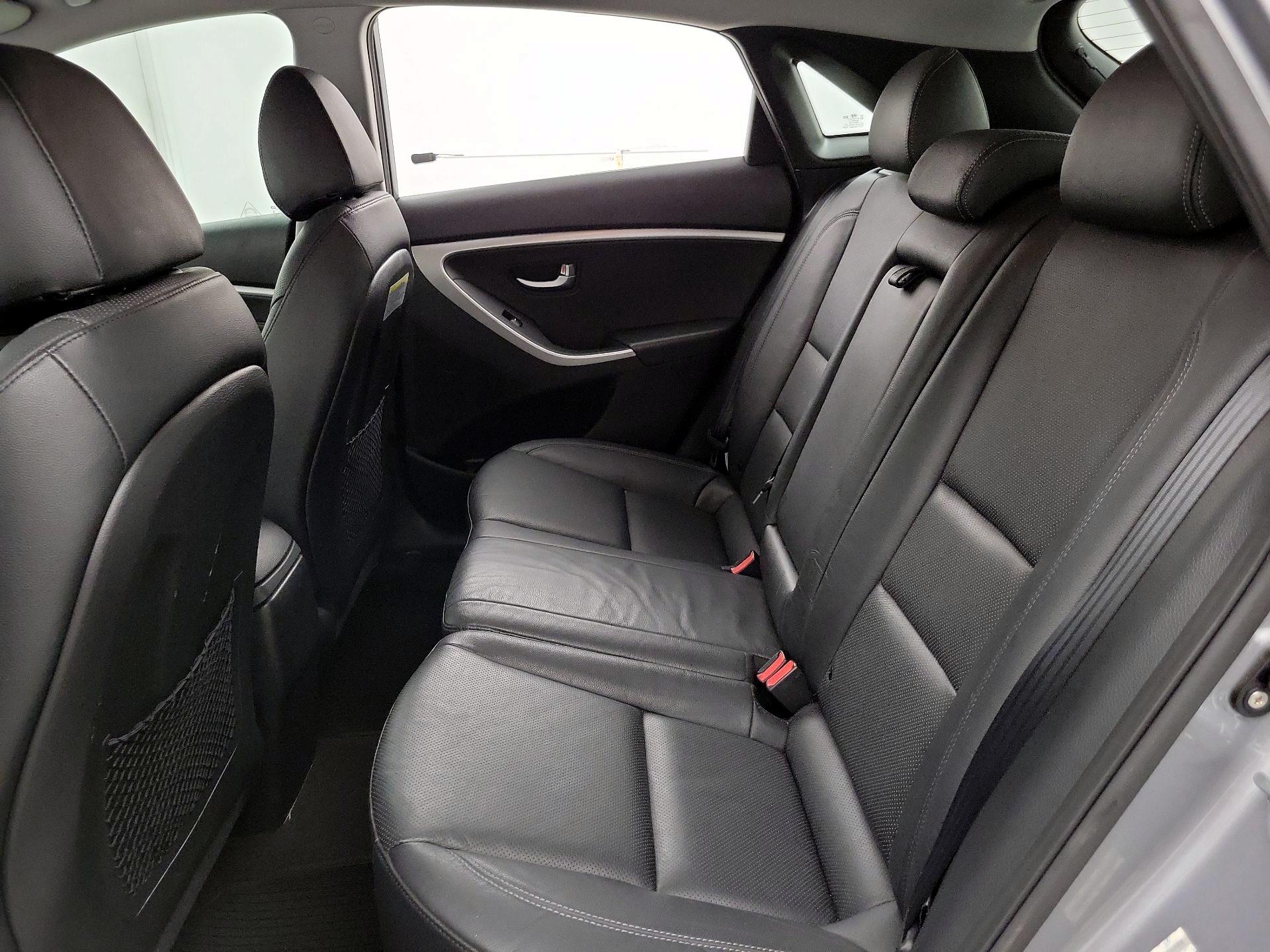 Thumbnail: 2014 Hyundai Elantra - 18