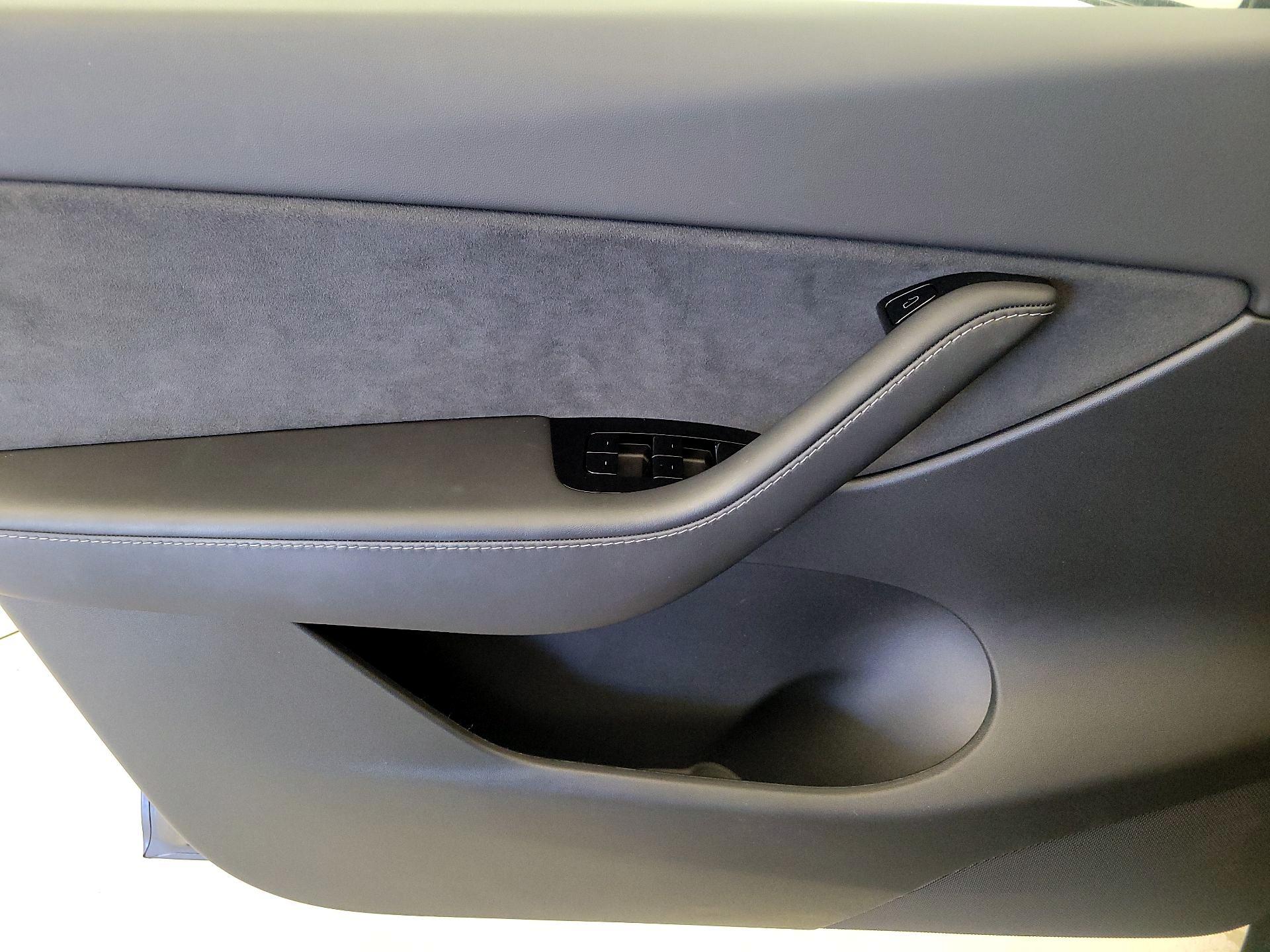 Thumbnail: 2021 Tesla Model Y - 12