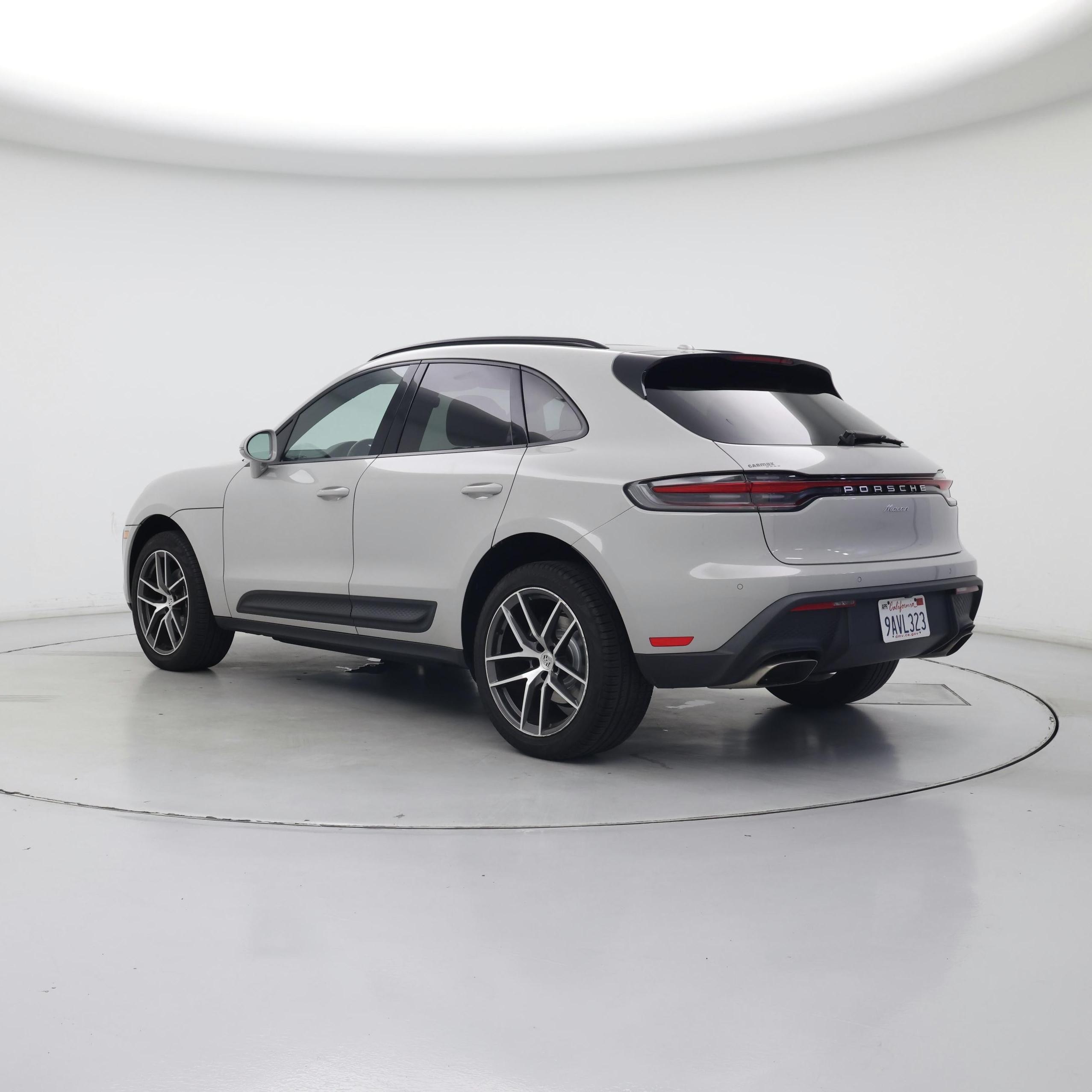 Thumbnail: 2022 Porsche Macan - 2