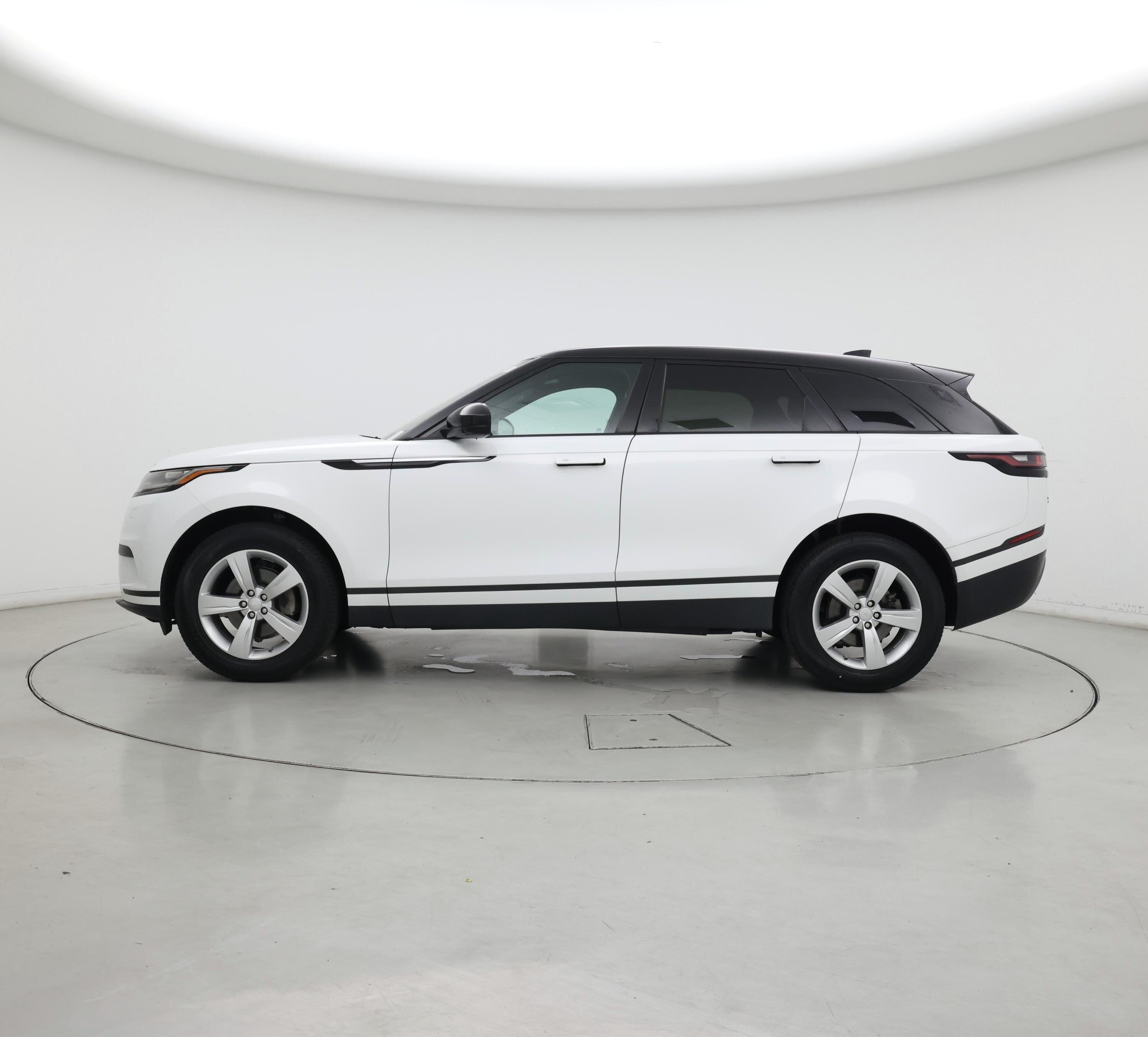 Thumbnail: 2018 Land Rover Range Rover Velar - 3
