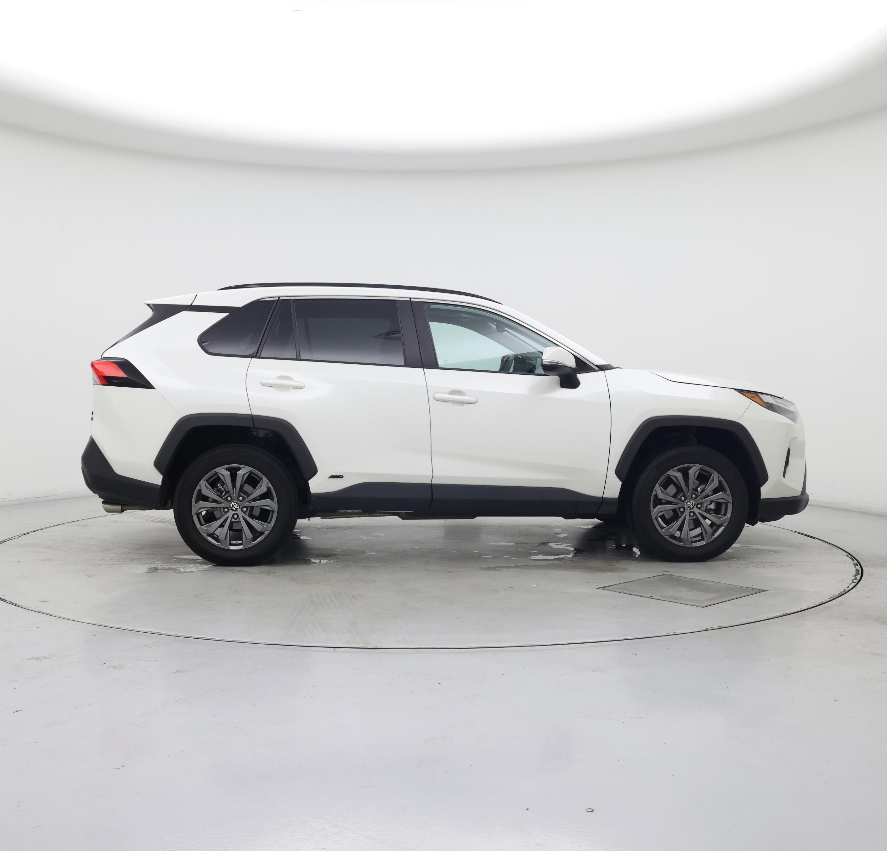 Thumbnail: 2022 Toyota RAV4 - 7