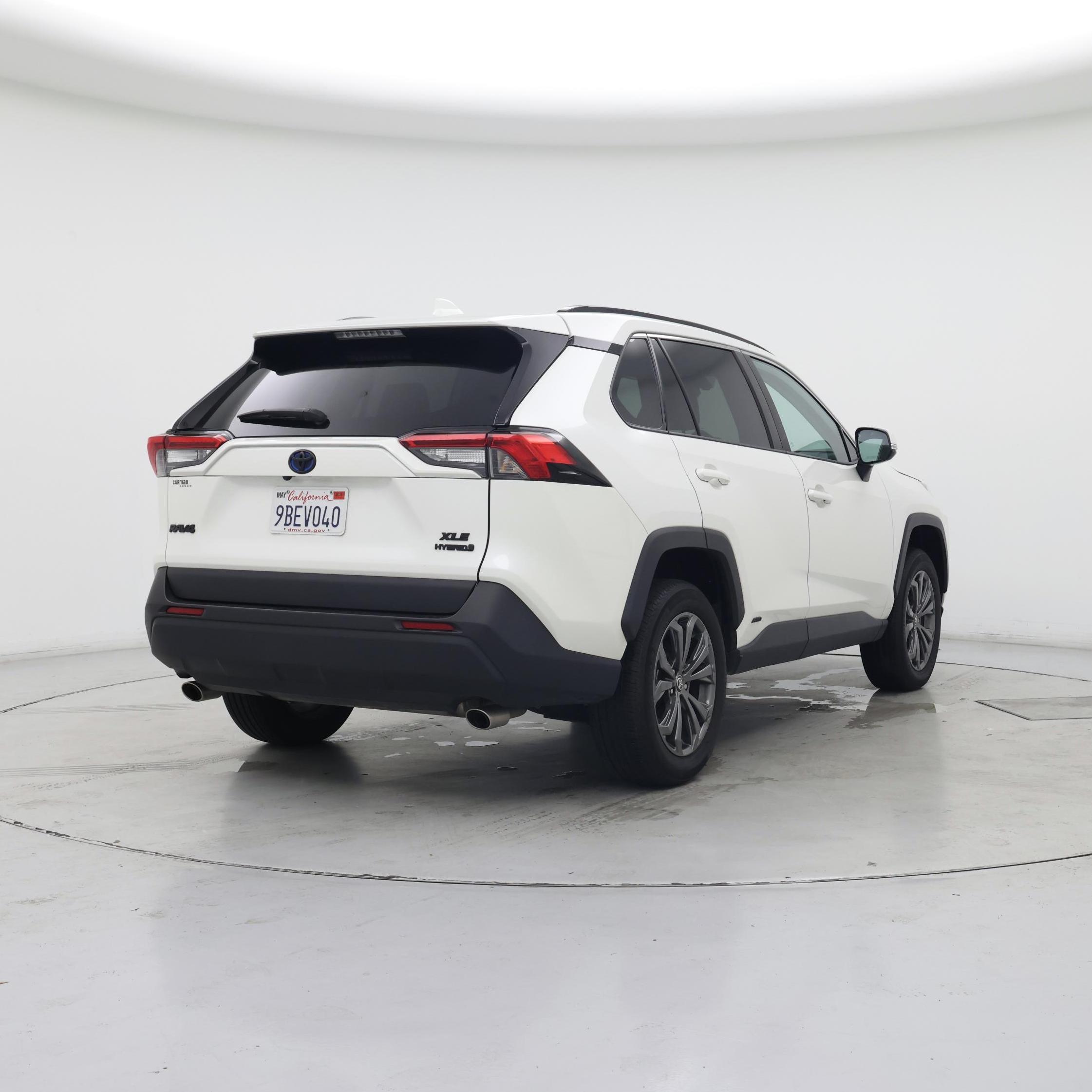 Thumbnail: 2022 Toyota RAV4 - 8