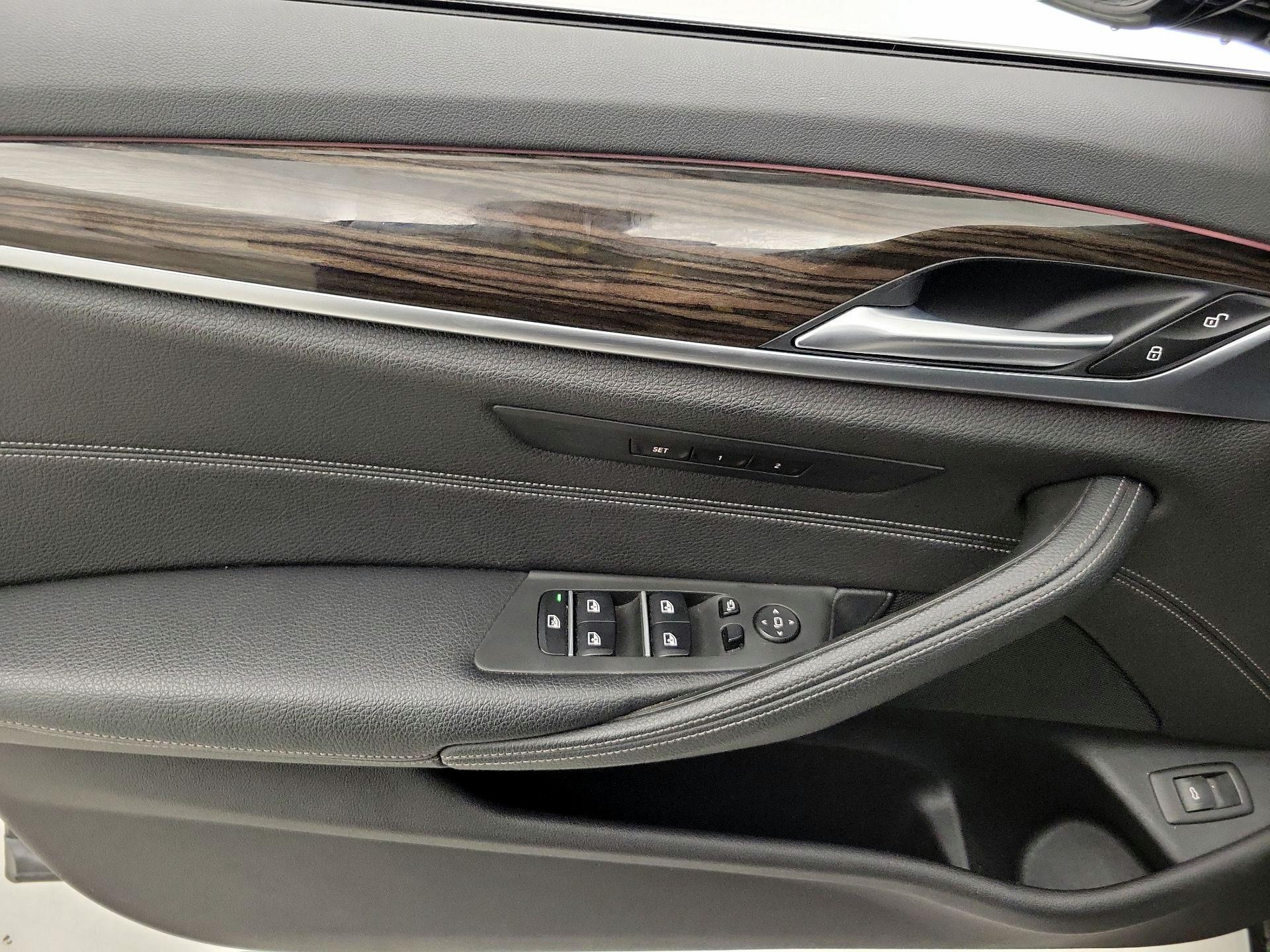 Thumbnail: 2018 BMW 5 Series - 12