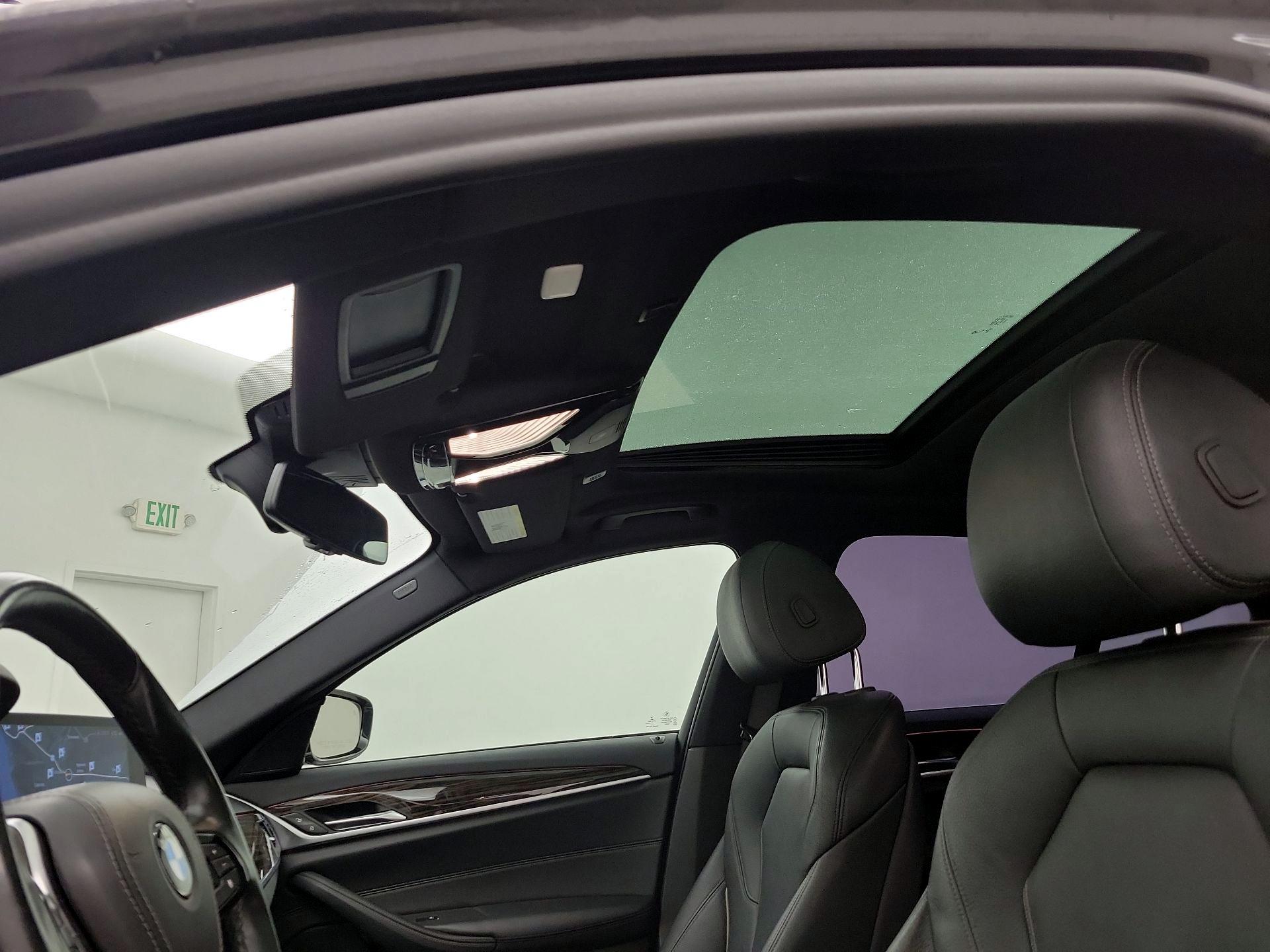 Thumbnail: 2018 BMW 5 Series - 20