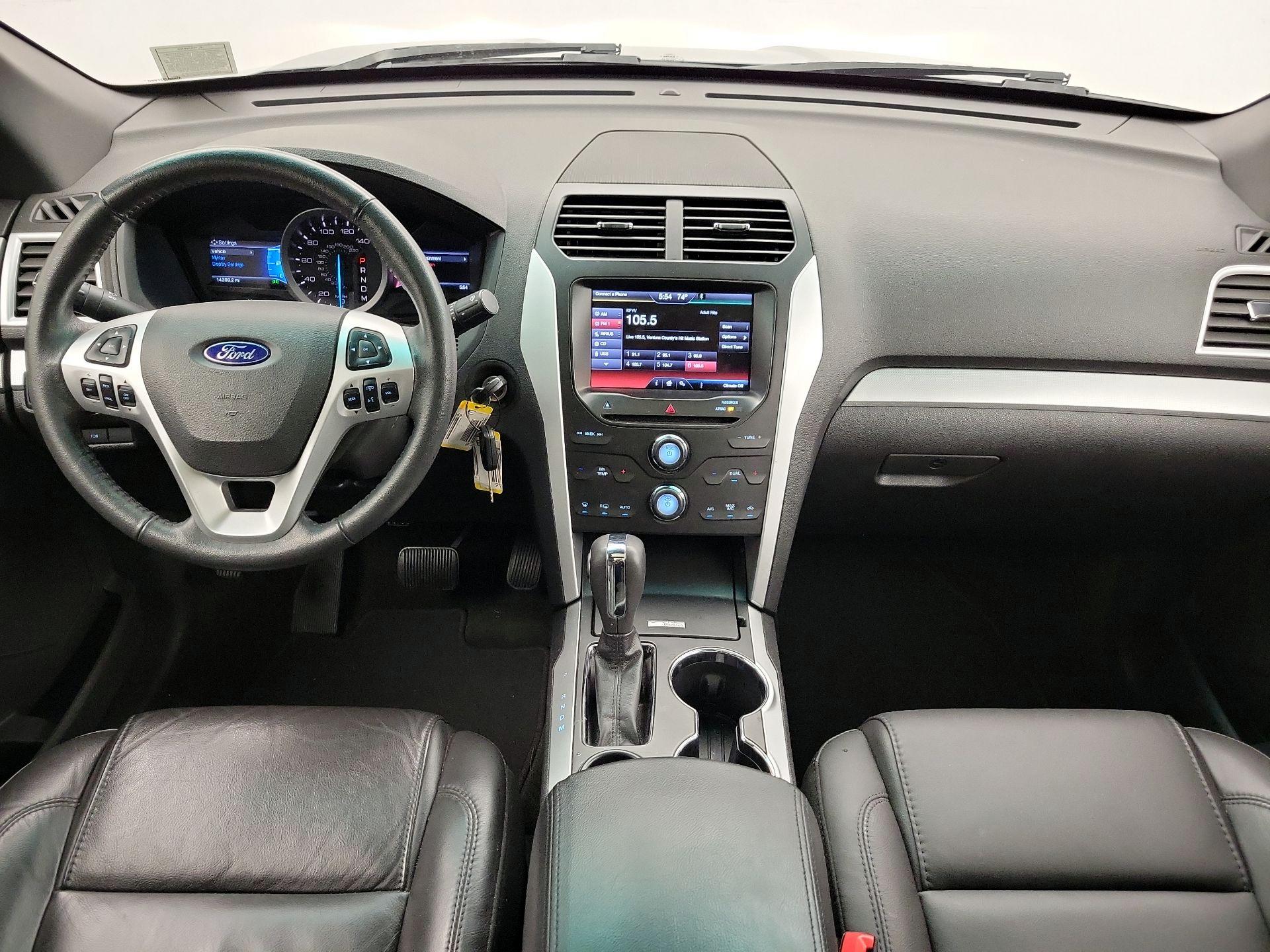 Thumbnail: 2015 Ford Explorer - 9