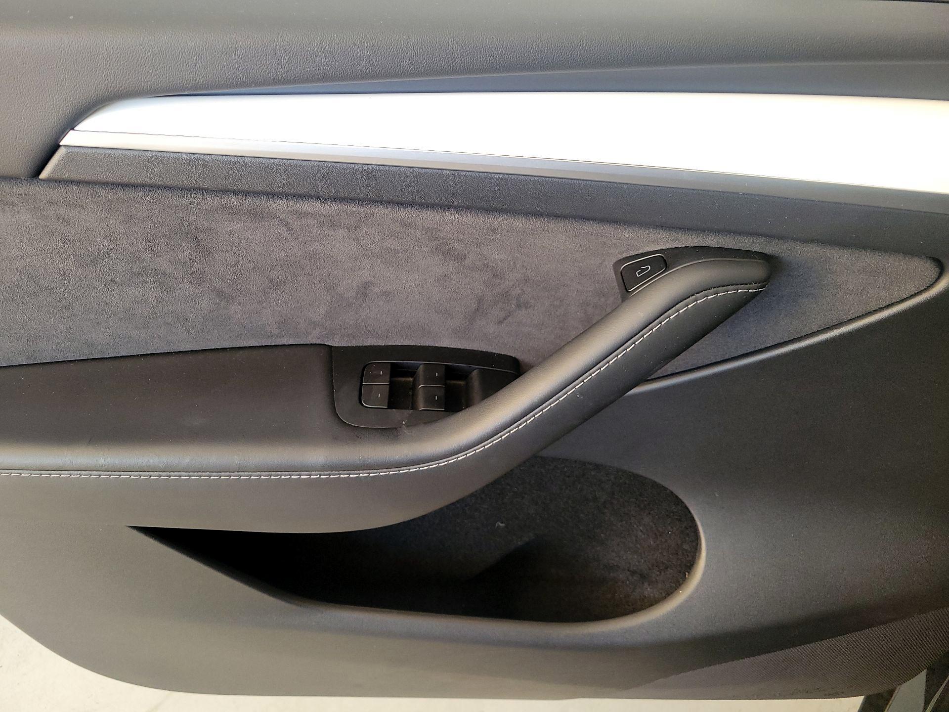Thumbnail: 2023 Tesla Model Y - 12