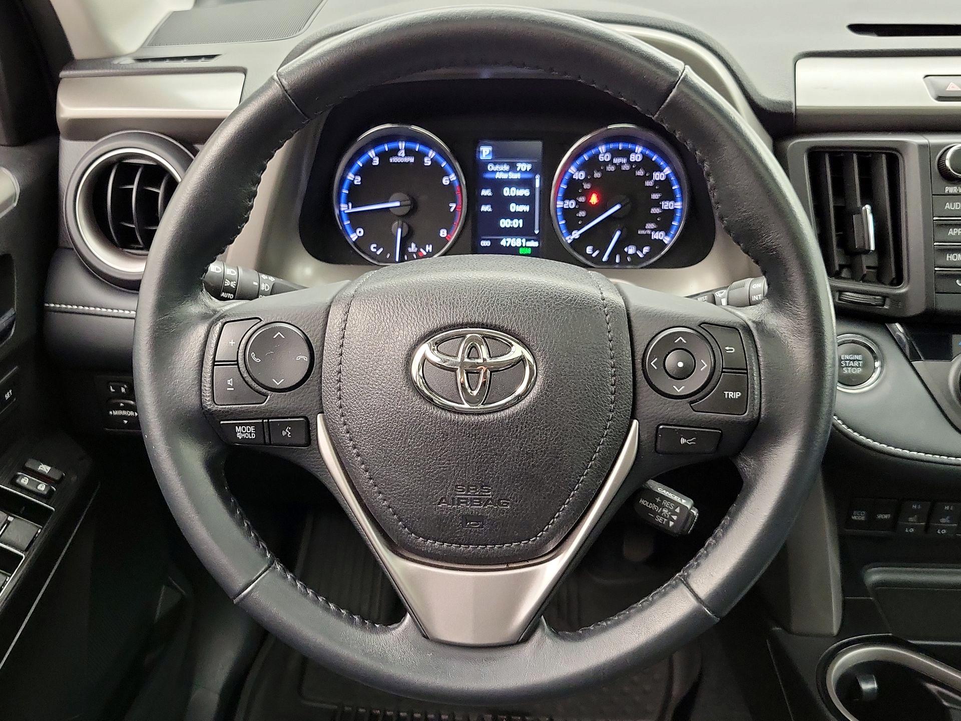 Thumbnail: 2018 Toyota RAV4 - 10