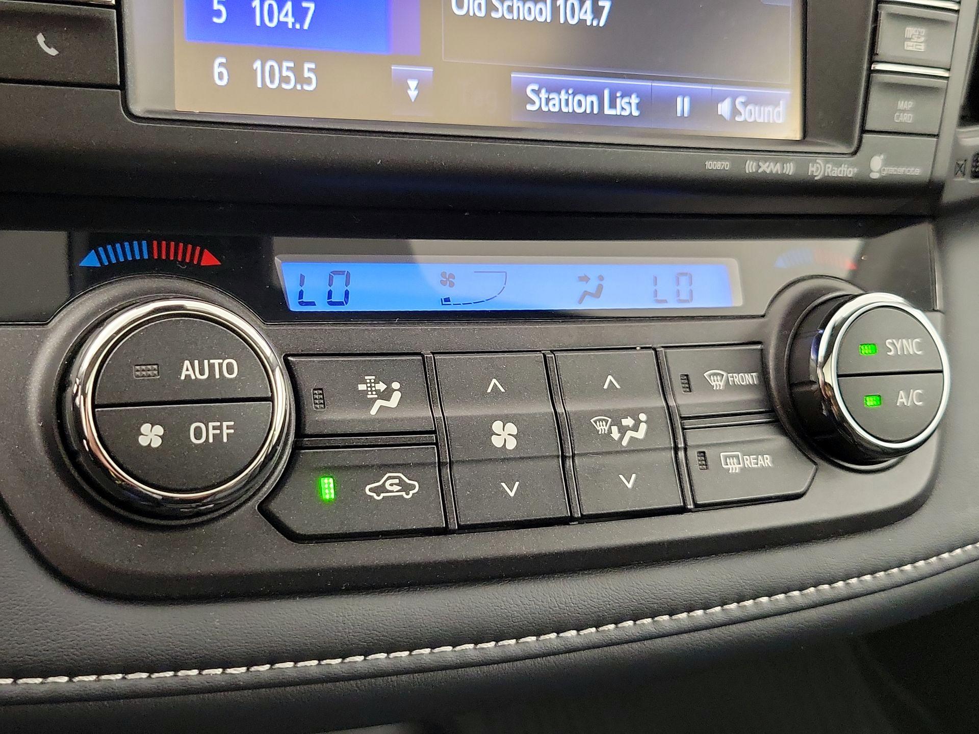 Thumbnail: 2018 Toyota RAV4 - 17