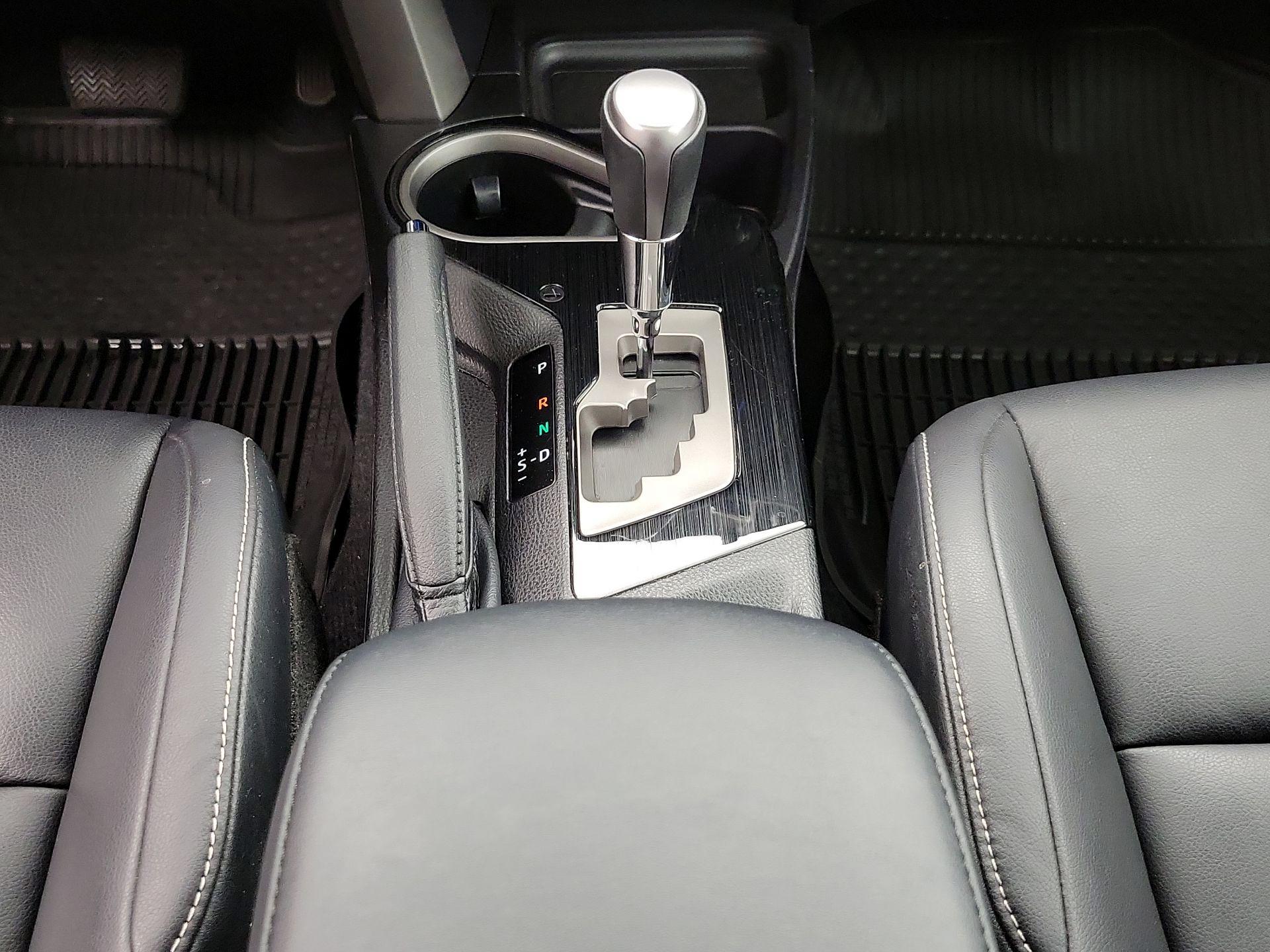 Thumbnail: 2018 Toyota RAV4 - 18