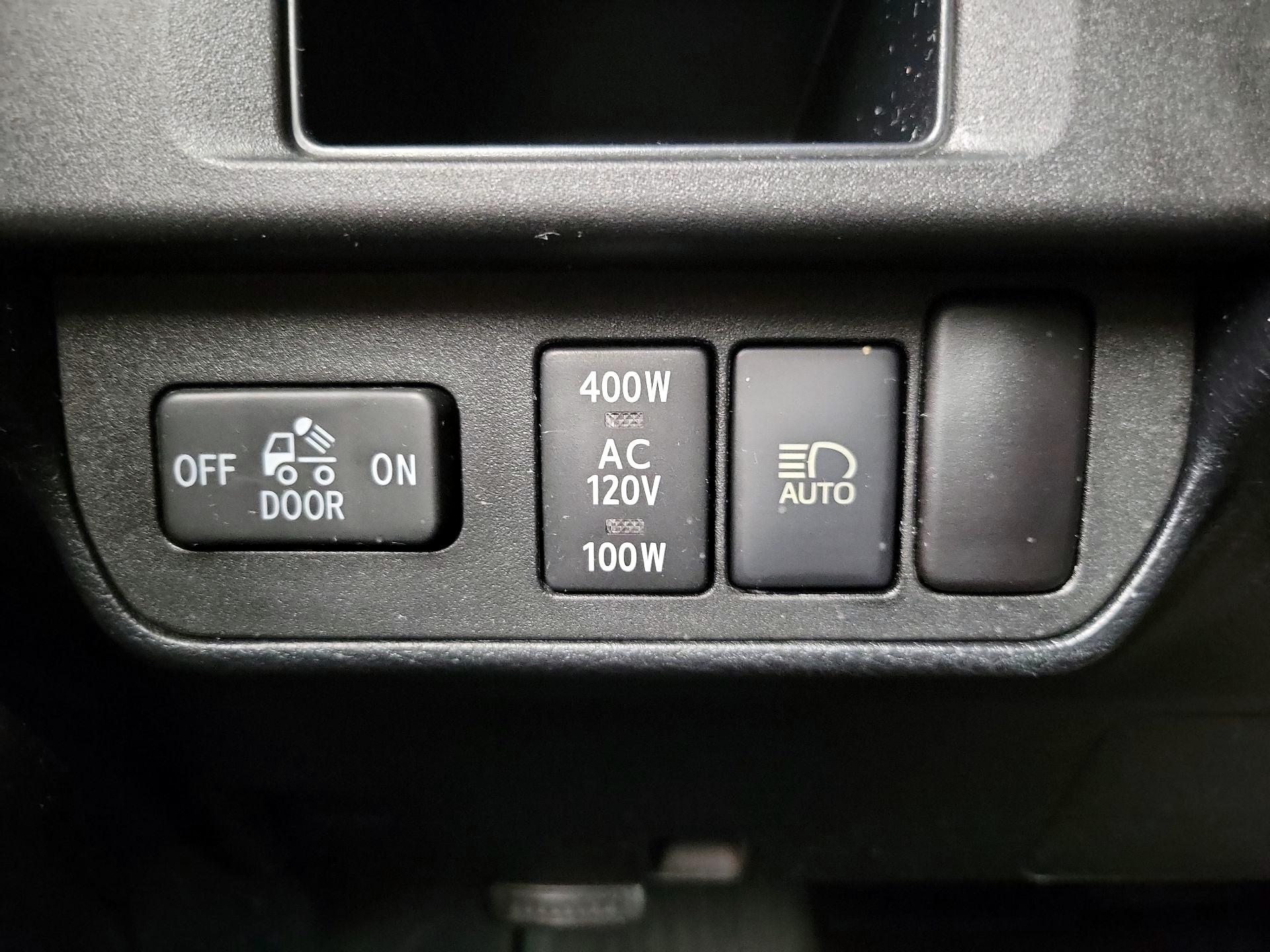Thumbnail: 2019 Toyota Tacoma - 13