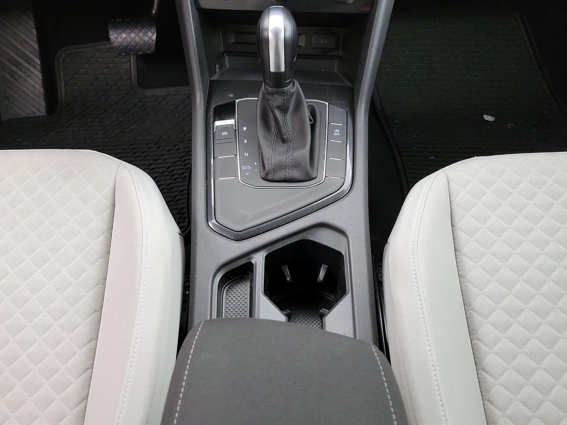 Thumbnail: 2019 Volkswagen Tiguan - 17