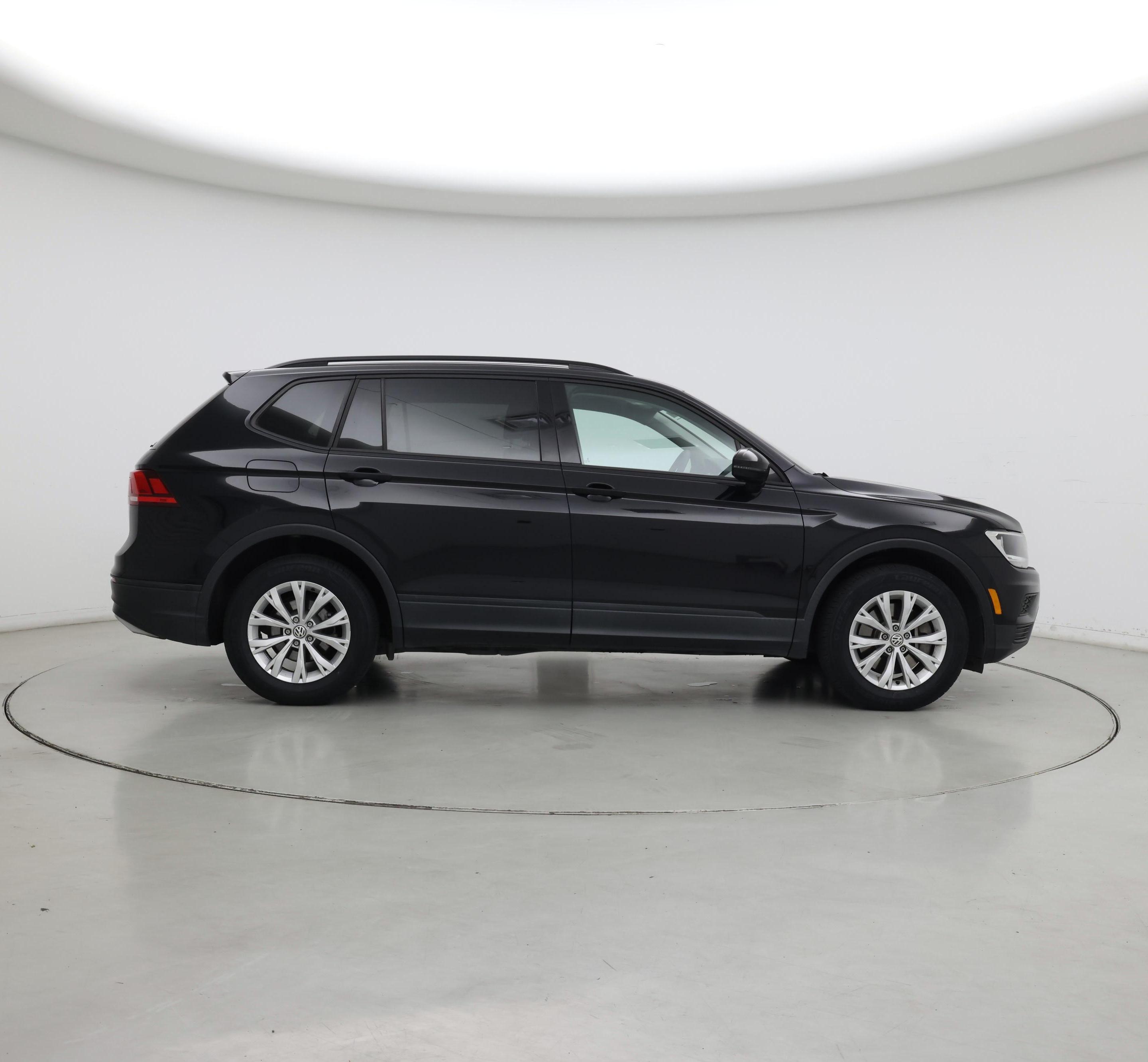 Thumbnail: 2019 Volkswagen Tiguan - 7
