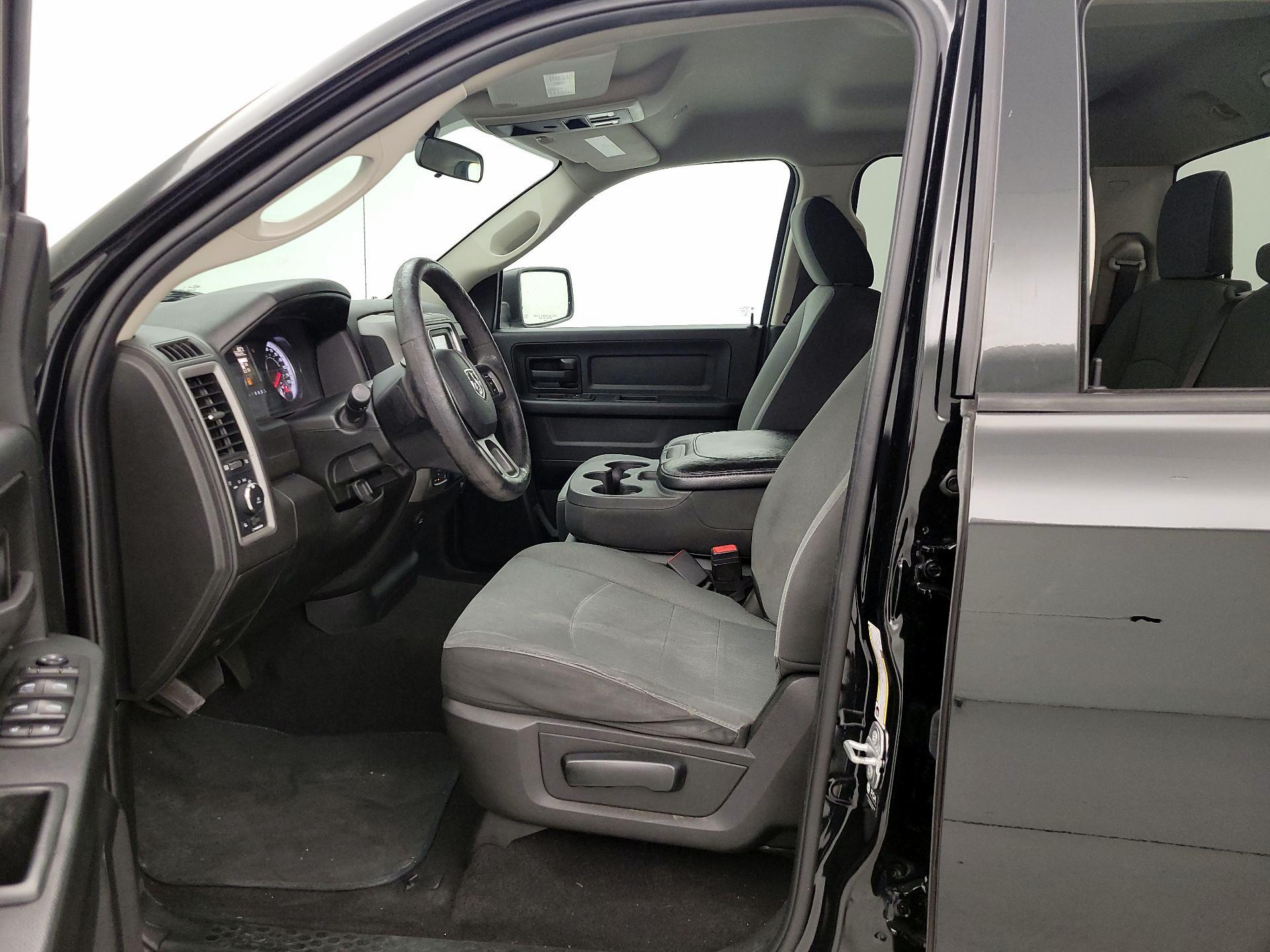 Thumbnail: 2021 RAM 1500 Classic - 11