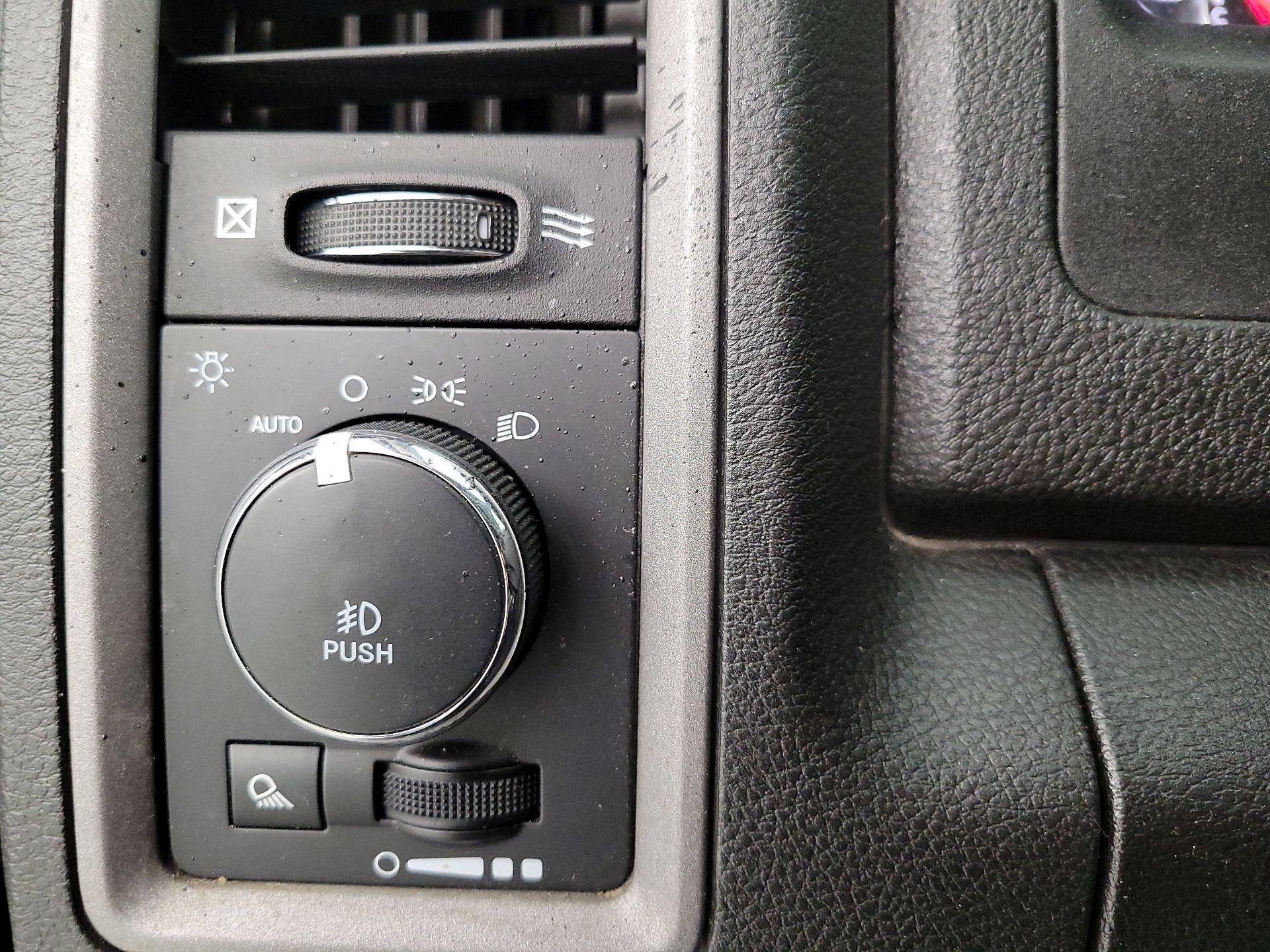 Thumbnail: 2021 RAM 1500 Classic - 13