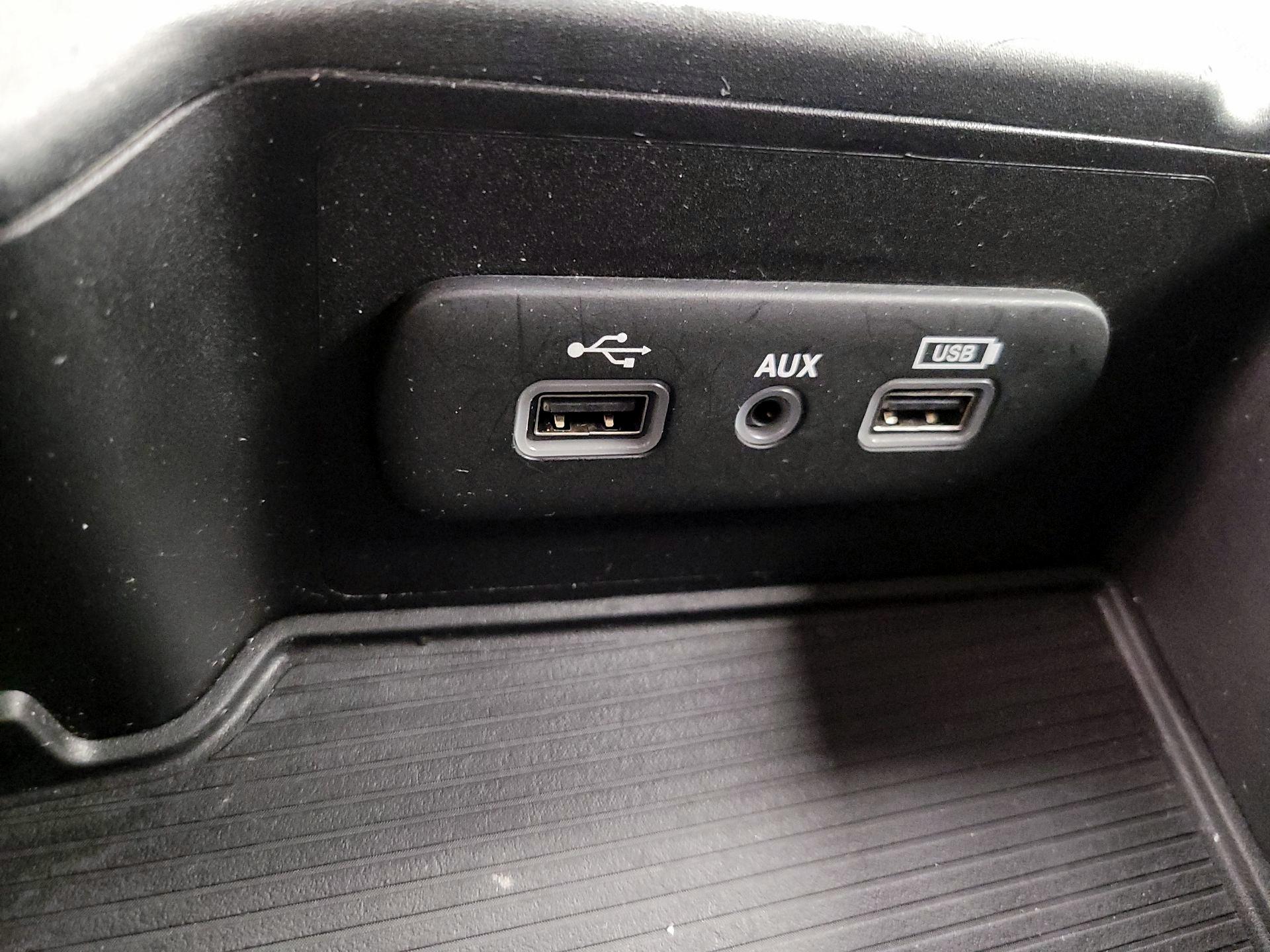 Thumbnail: 2021 RAM 1500 Classic - 18