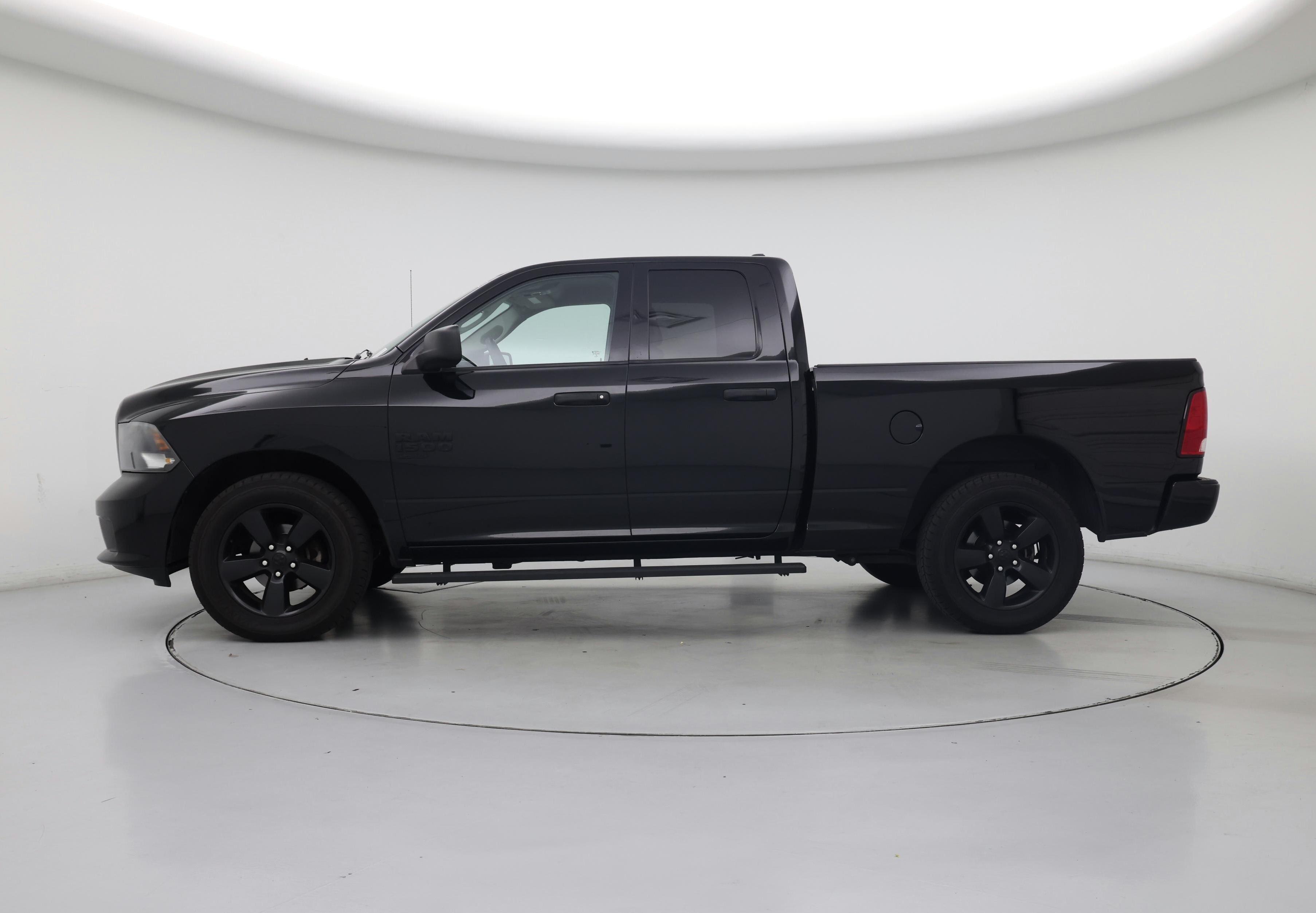 Thumbnail: 2021 RAM 1500 Classic - 3