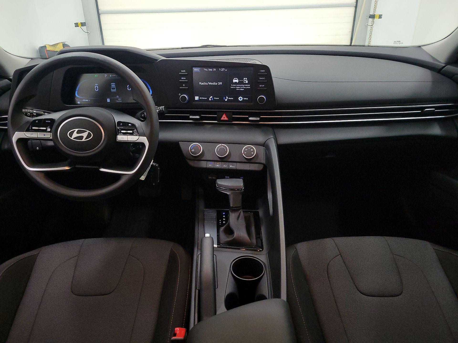 Thumbnail: 2024 Hyundai Elantra - 9