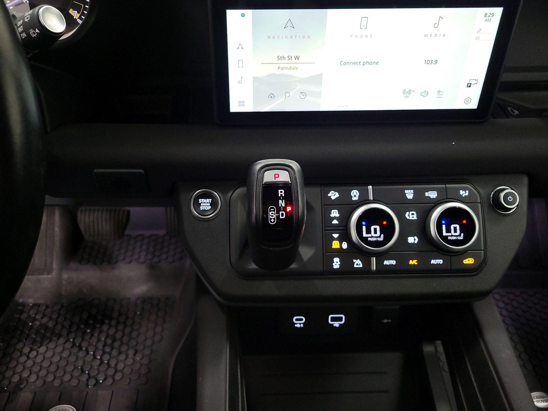 Thumbnail: 2023 Land Rover Defender - 18