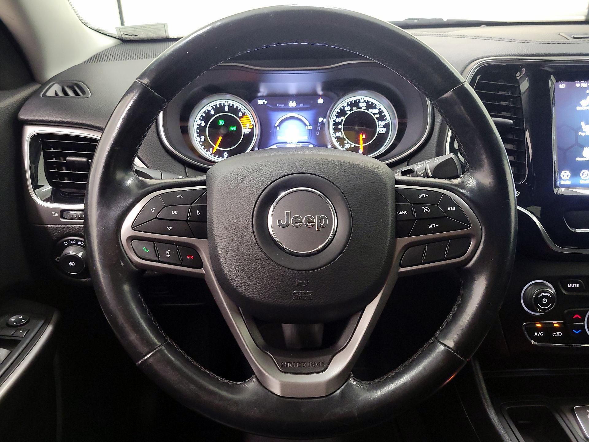 Thumbnail: 2020 Jeep Cherokee - 10