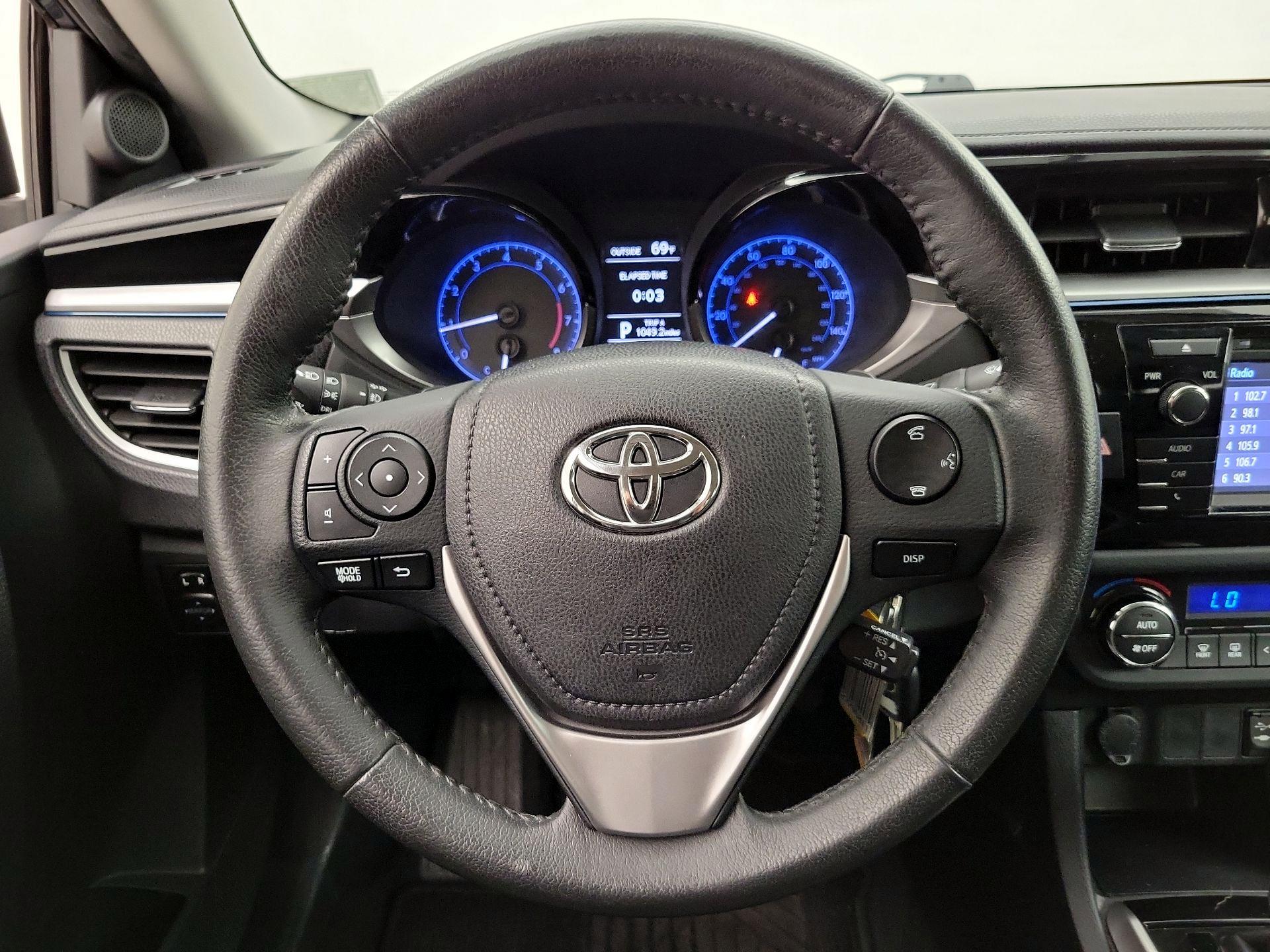 Thumbnail: 2015 Toyota Corolla - 10