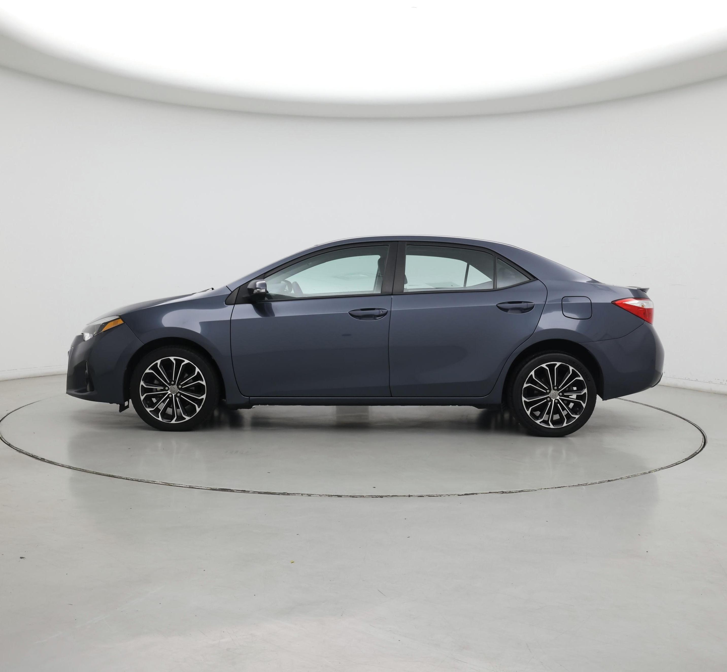 Thumbnail: 2015 Toyota Corolla - 3