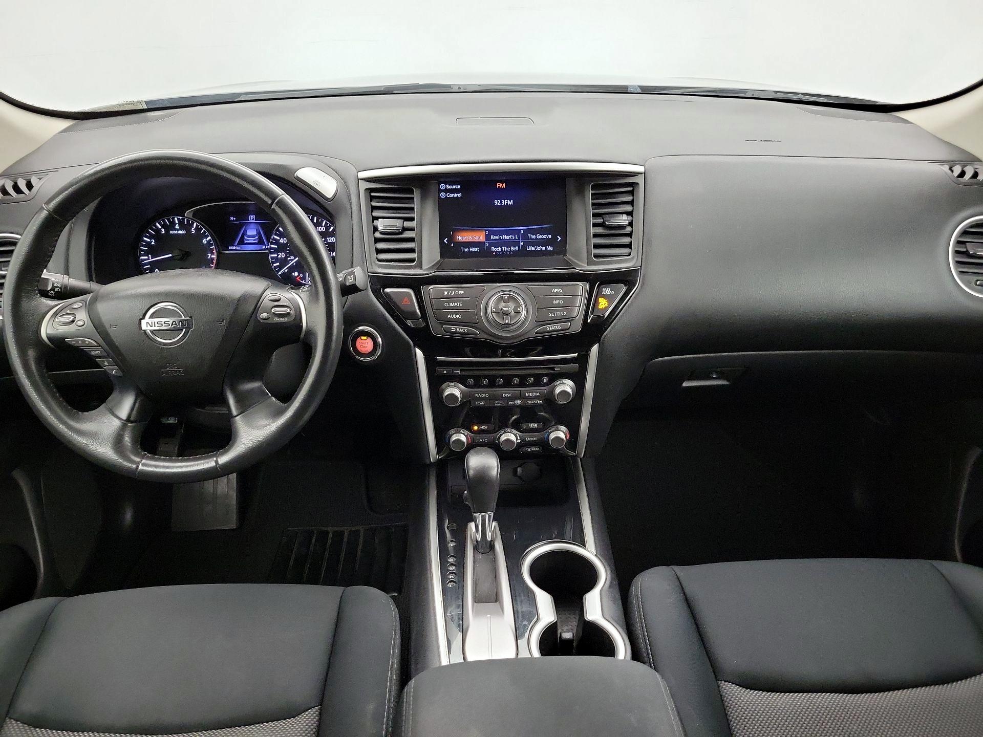 Thumbnail: 2017 Nissan Pathfinder - 9