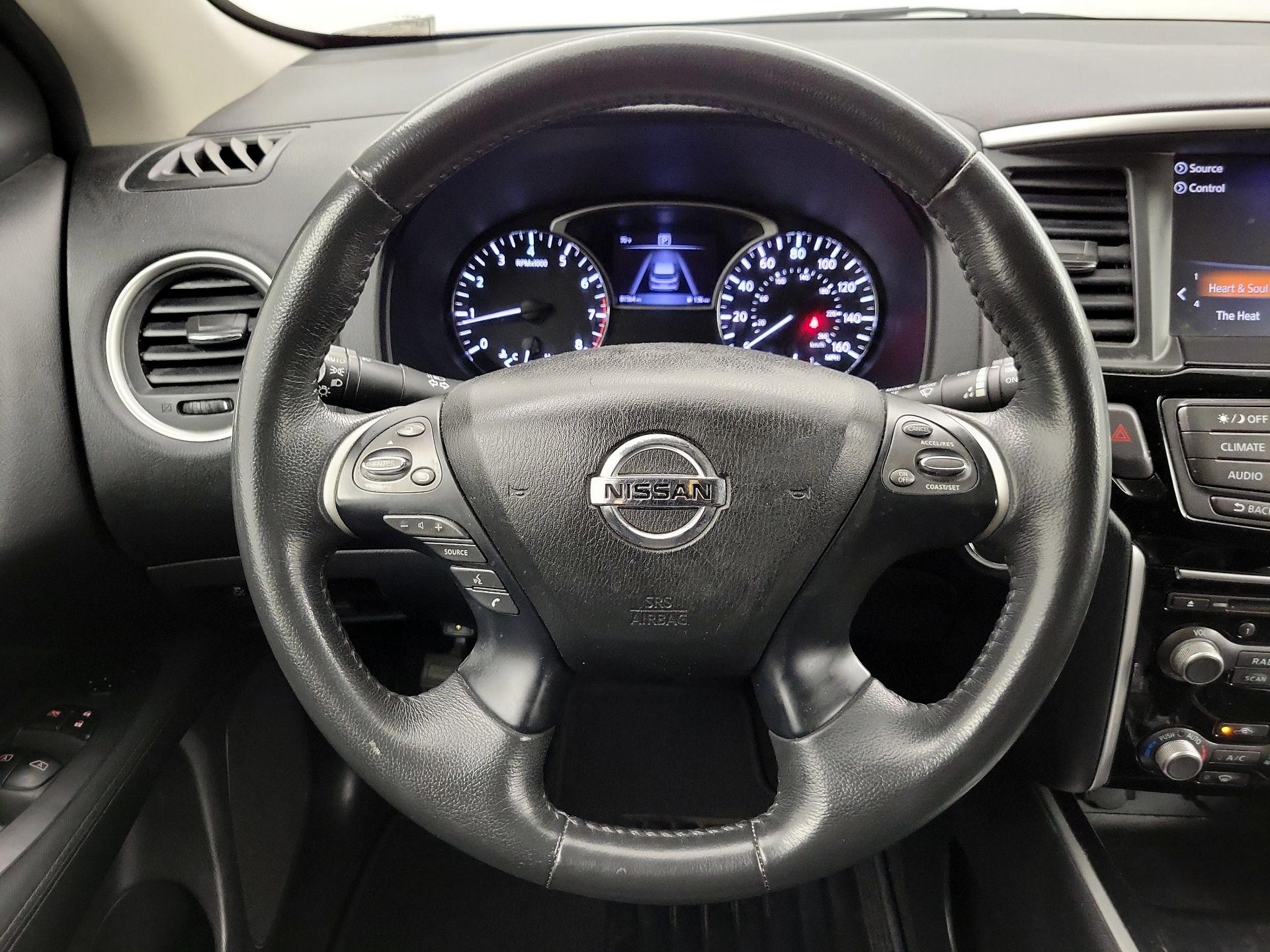 Thumbnail: 2017 Nissan Pathfinder - 10