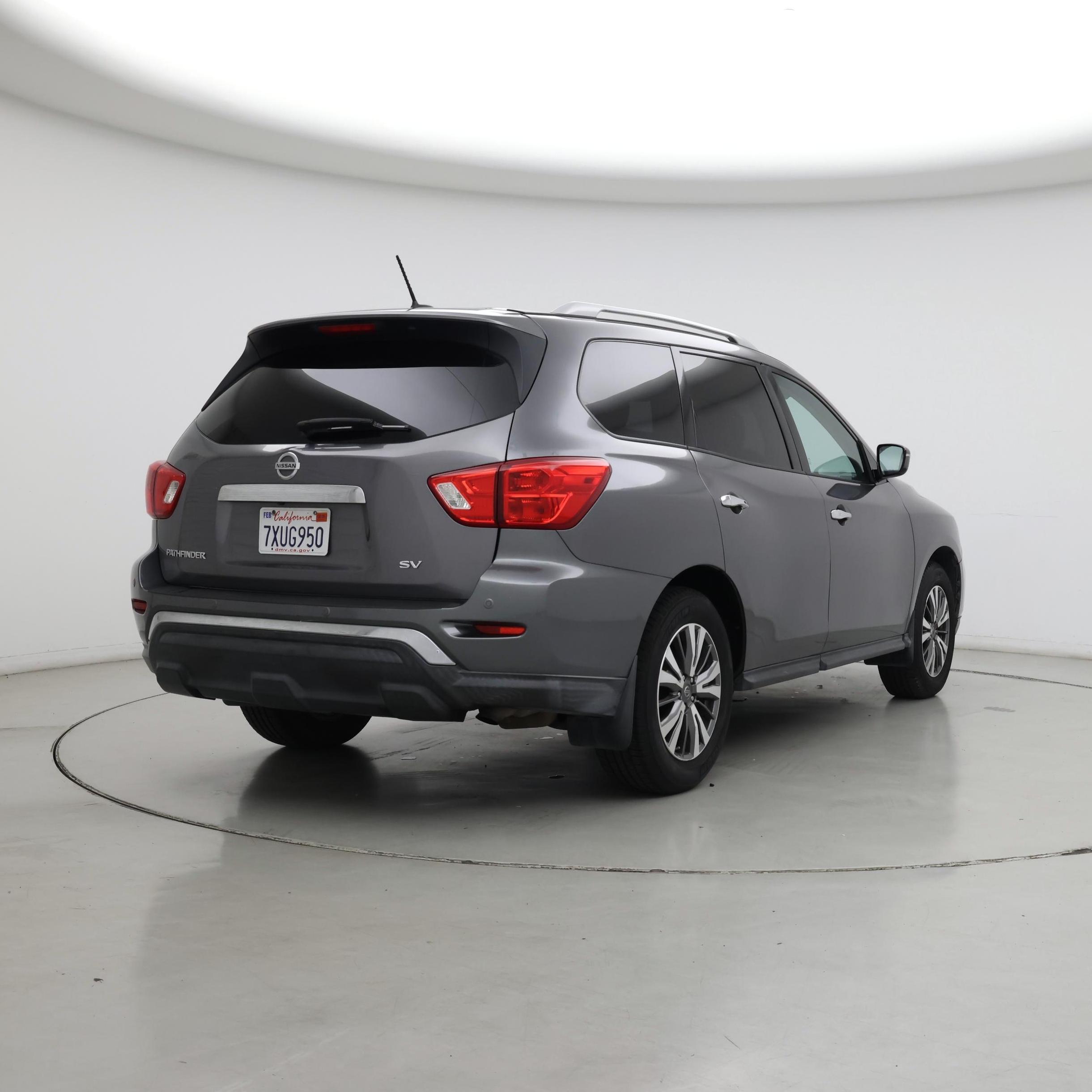 Thumbnail: 2017 Nissan Pathfinder - 8