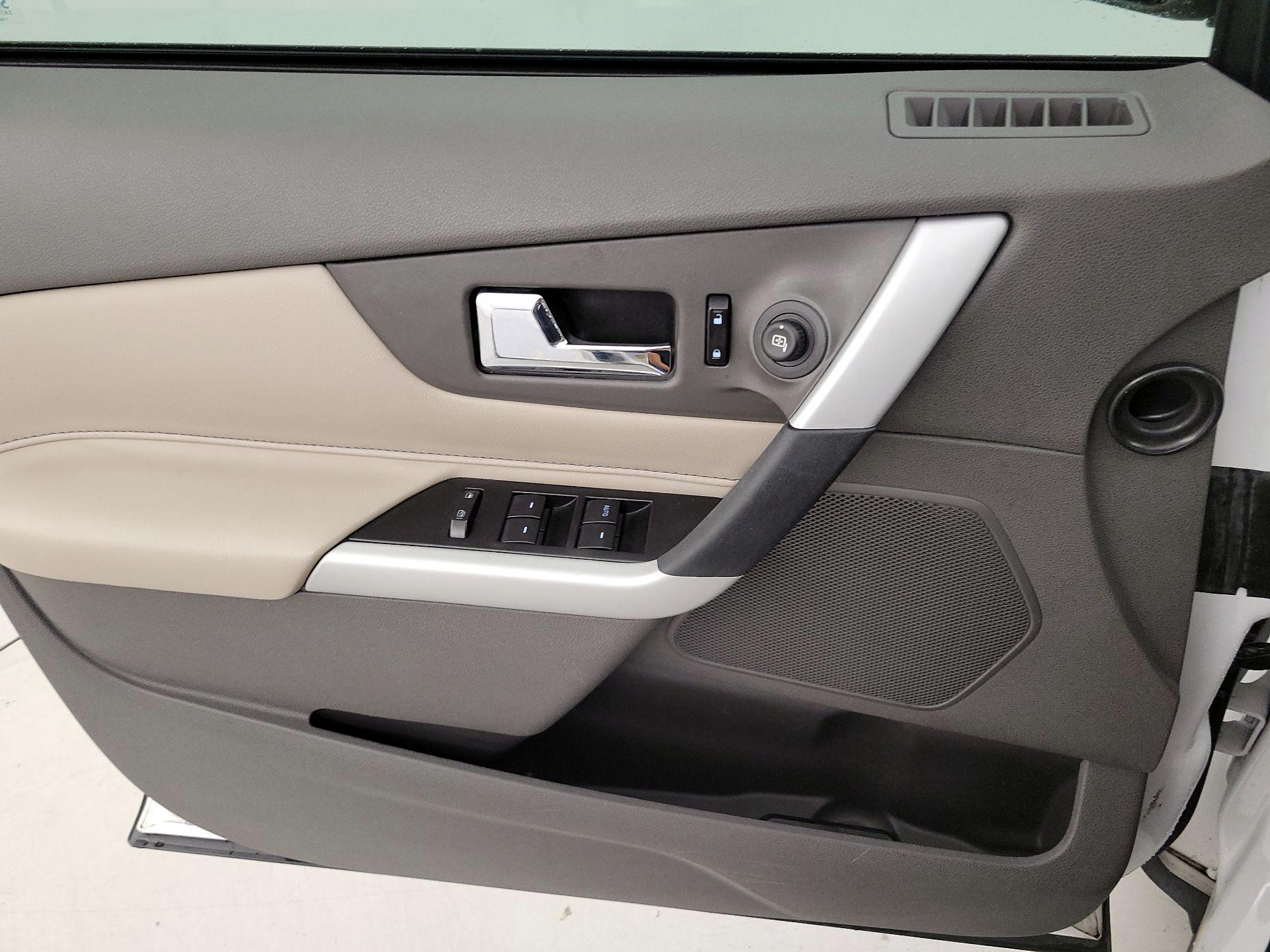 Thumbnail: 2014 Ford Edge - 12