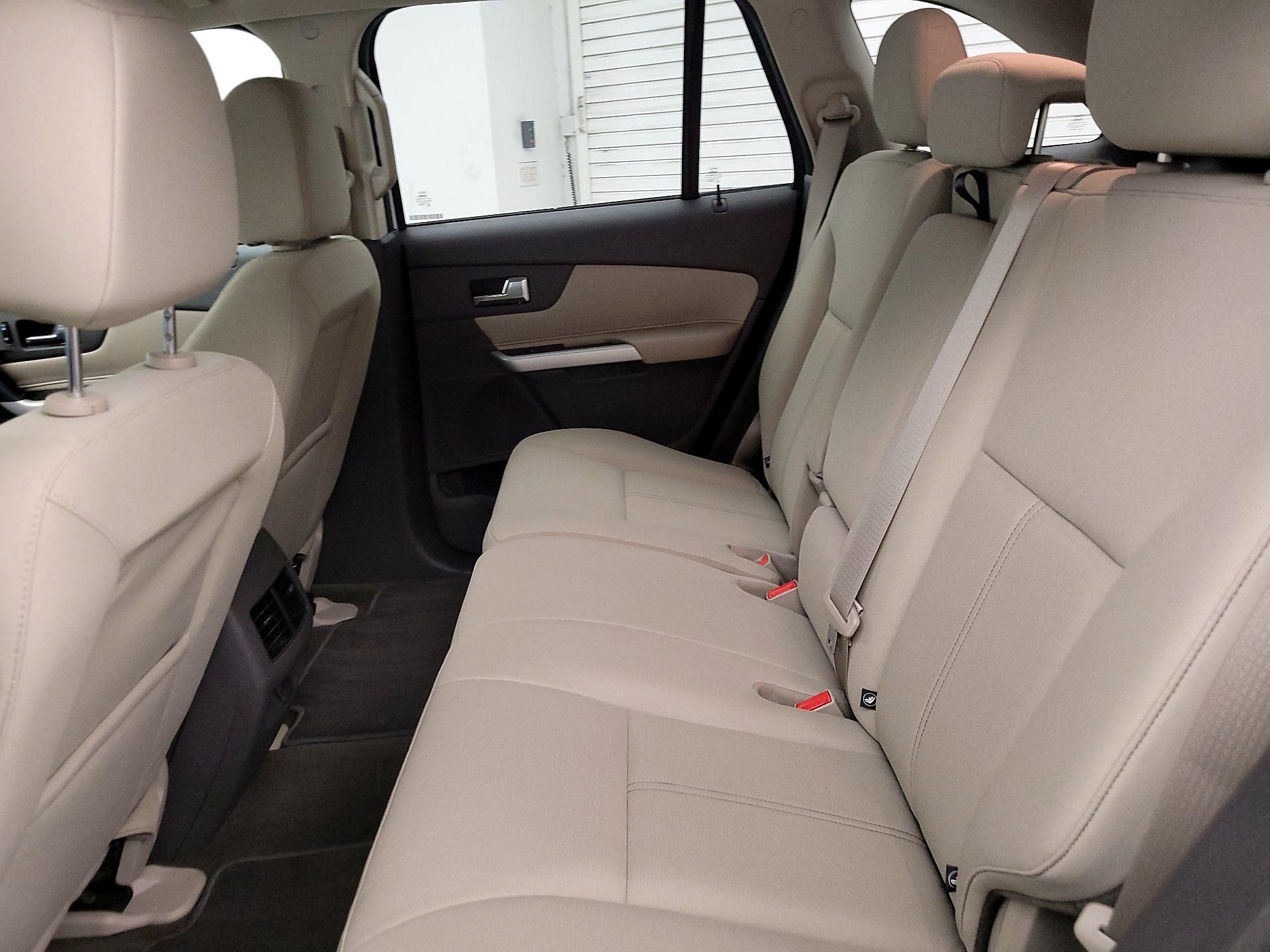 Thumbnail: 2014 Ford Edge - 17