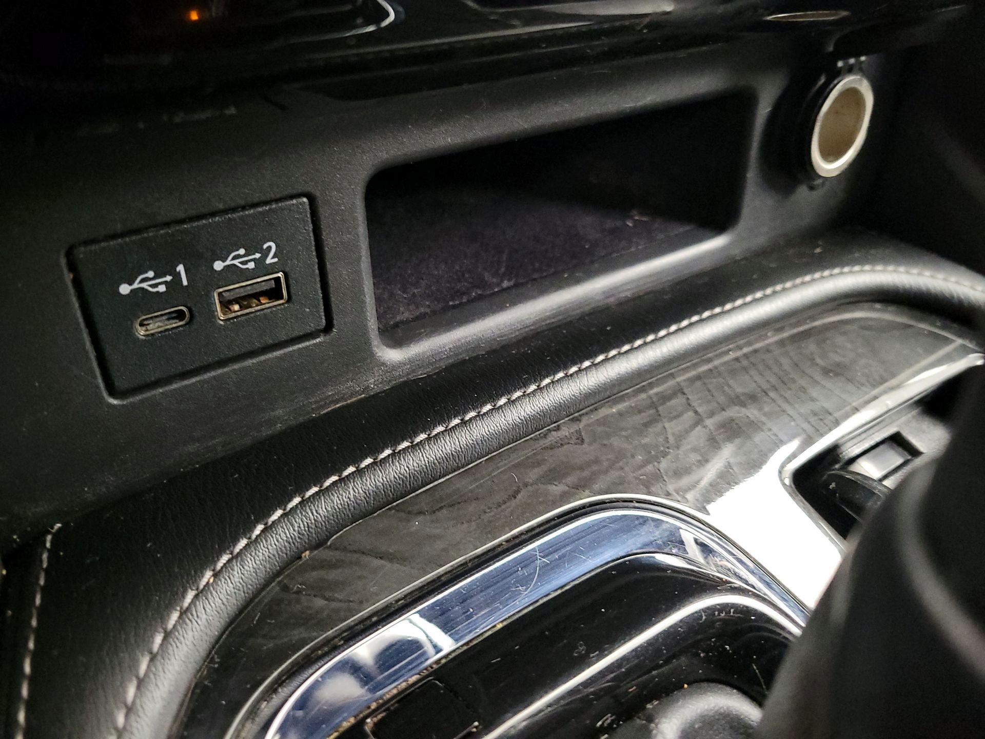 Thumbnail: 2021 INFINITI QX80 - 18