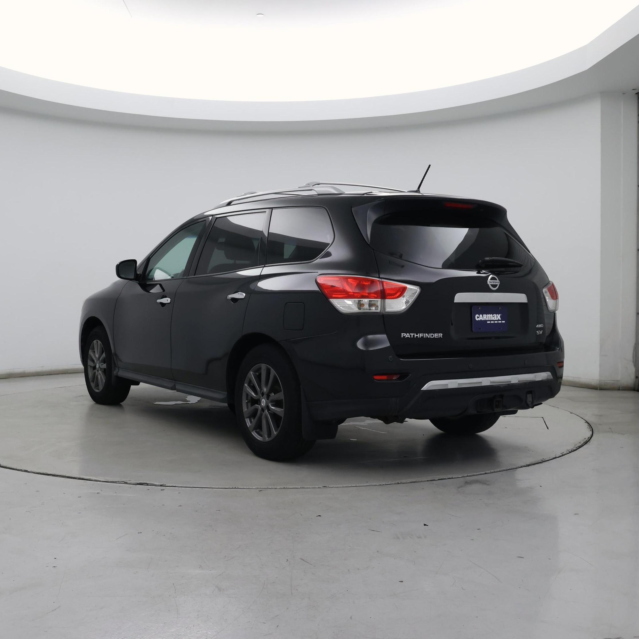 Thumbnail: 2015 Nissan Pathfinder - 2