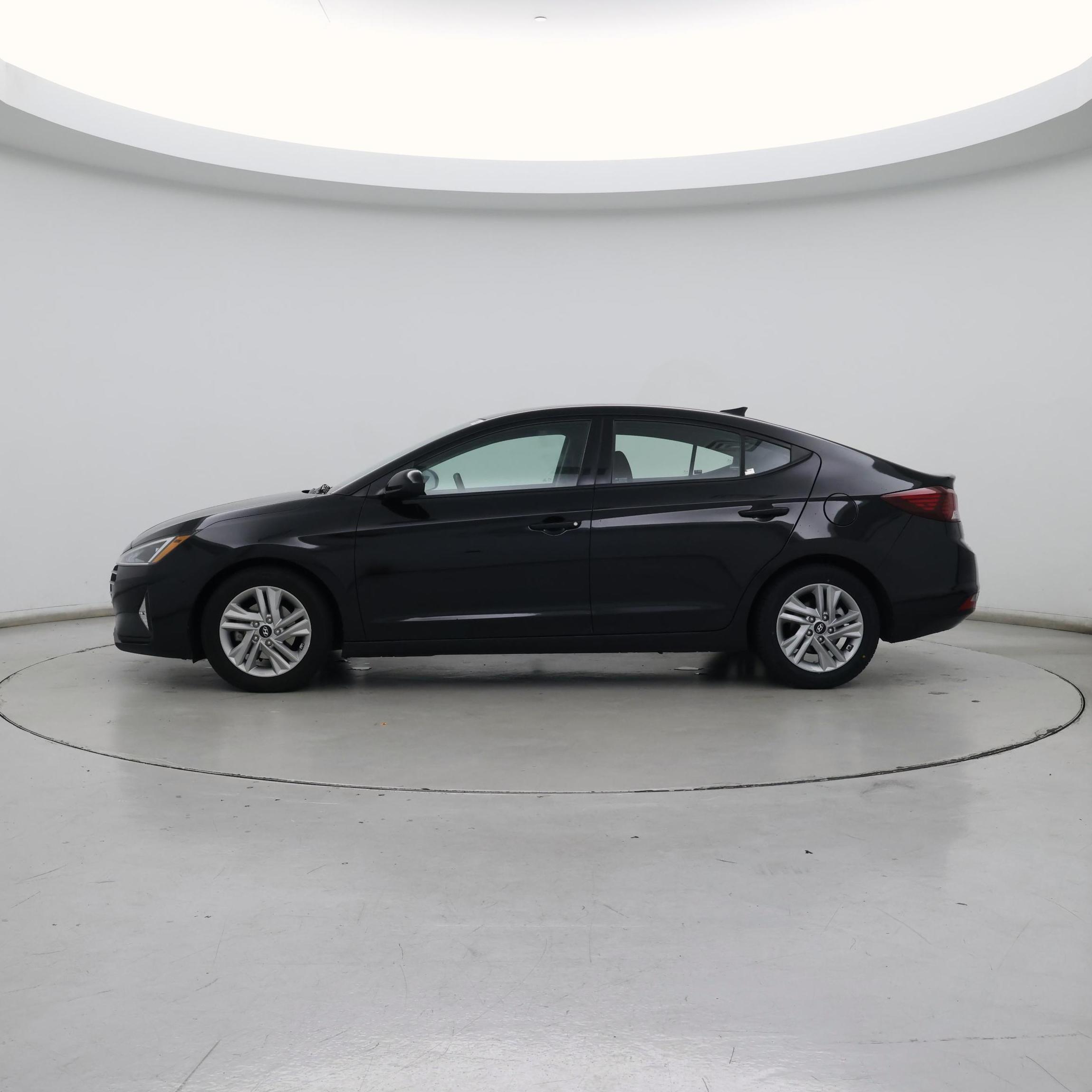 Thumbnail: 2020 Hyundai Elantra - 3