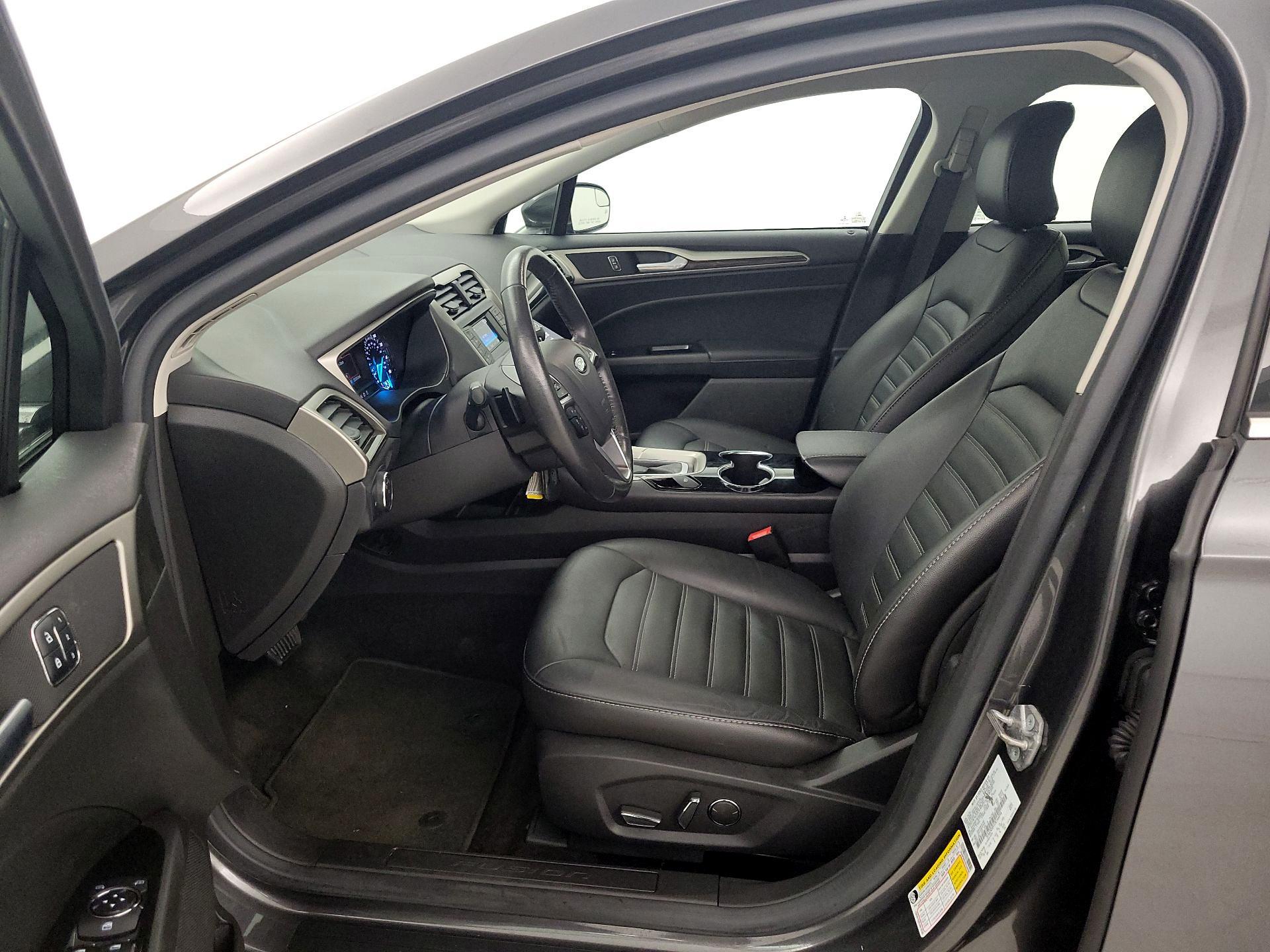 Thumbnail: 2015 Ford Fusion - 11
