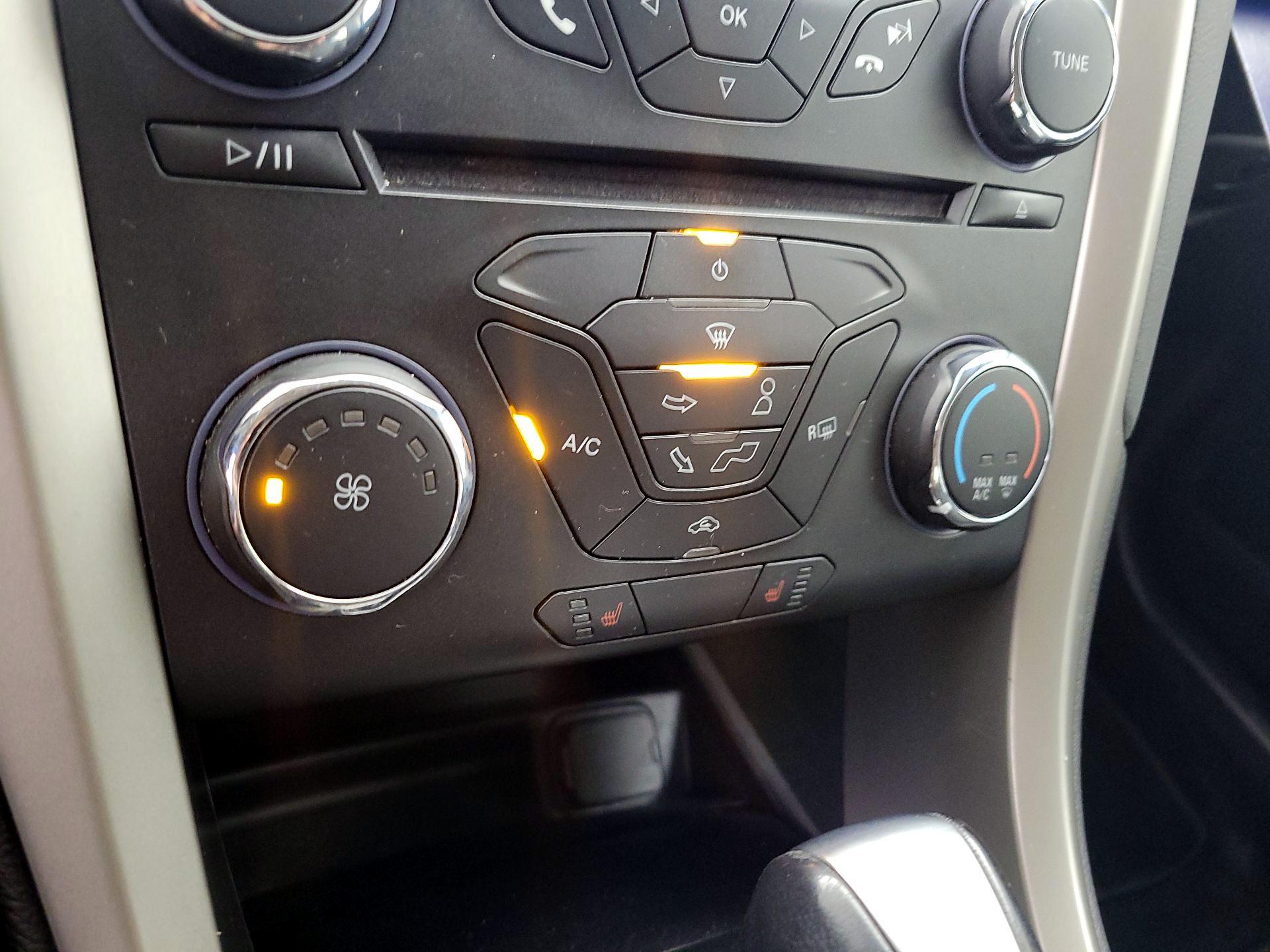 Thumbnail: 2015 Ford Fusion - 16