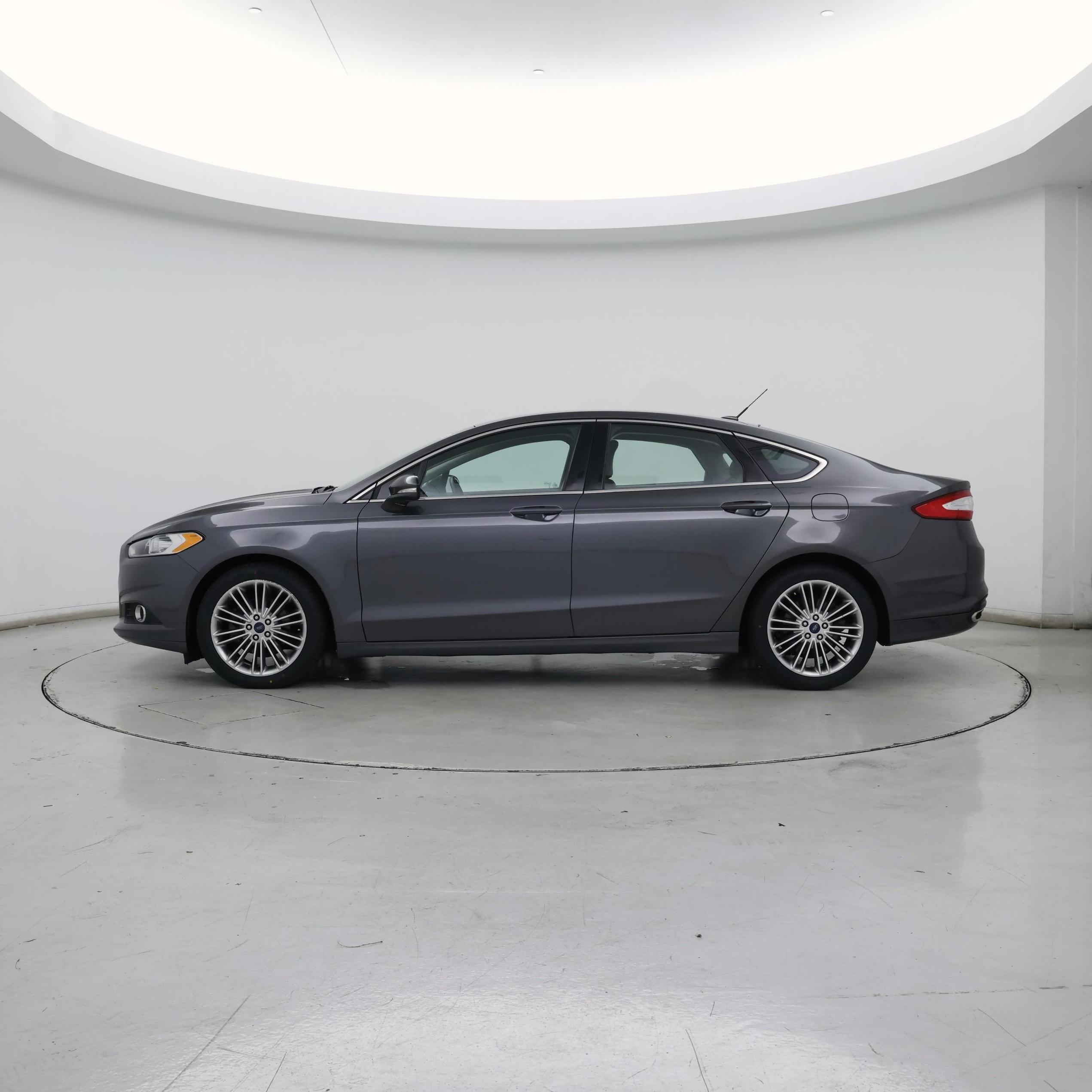 Thumbnail: 2015 Ford Fusion - 3