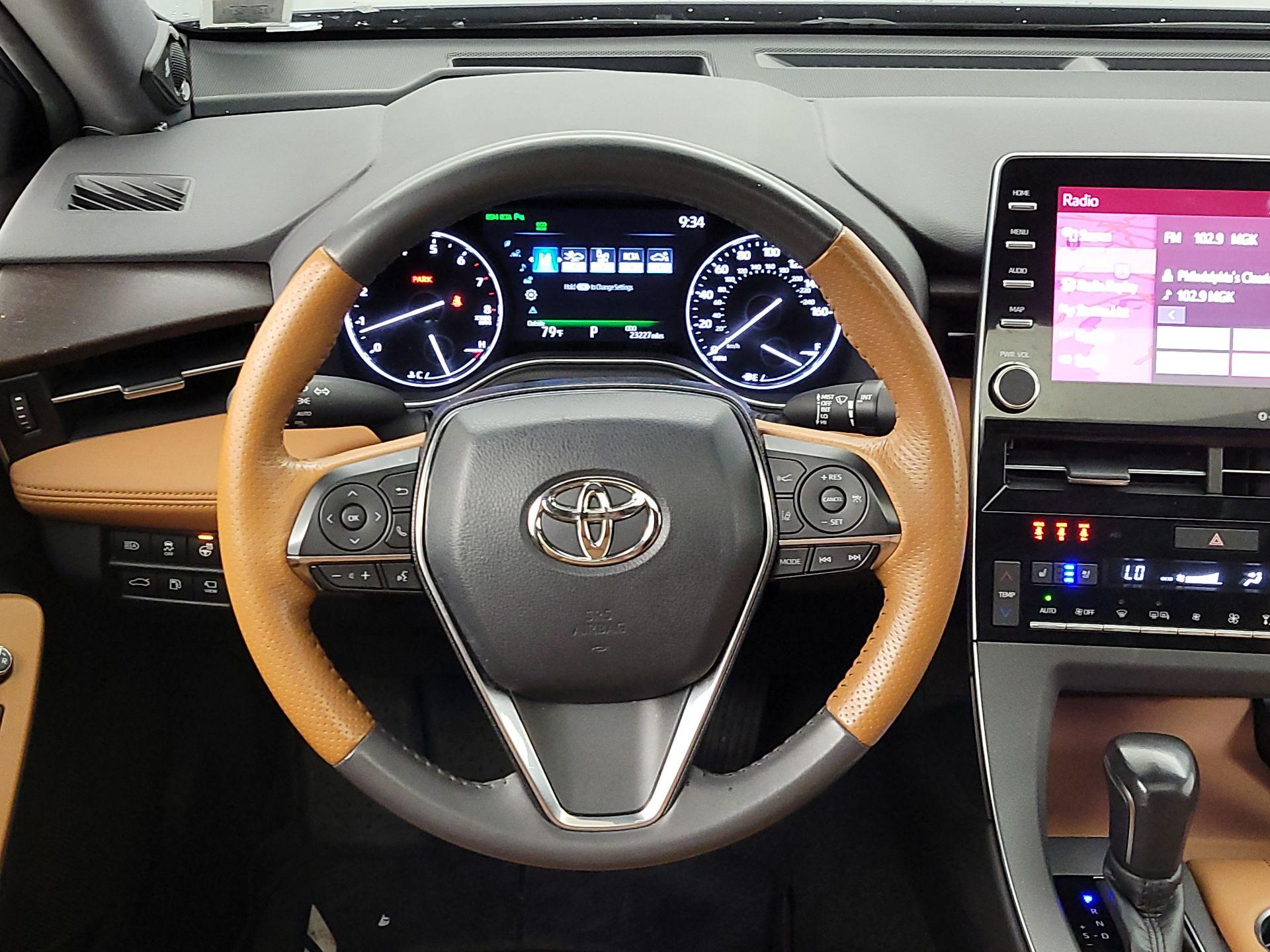 Thumbnail: 2020 Toyota Avalon - 10