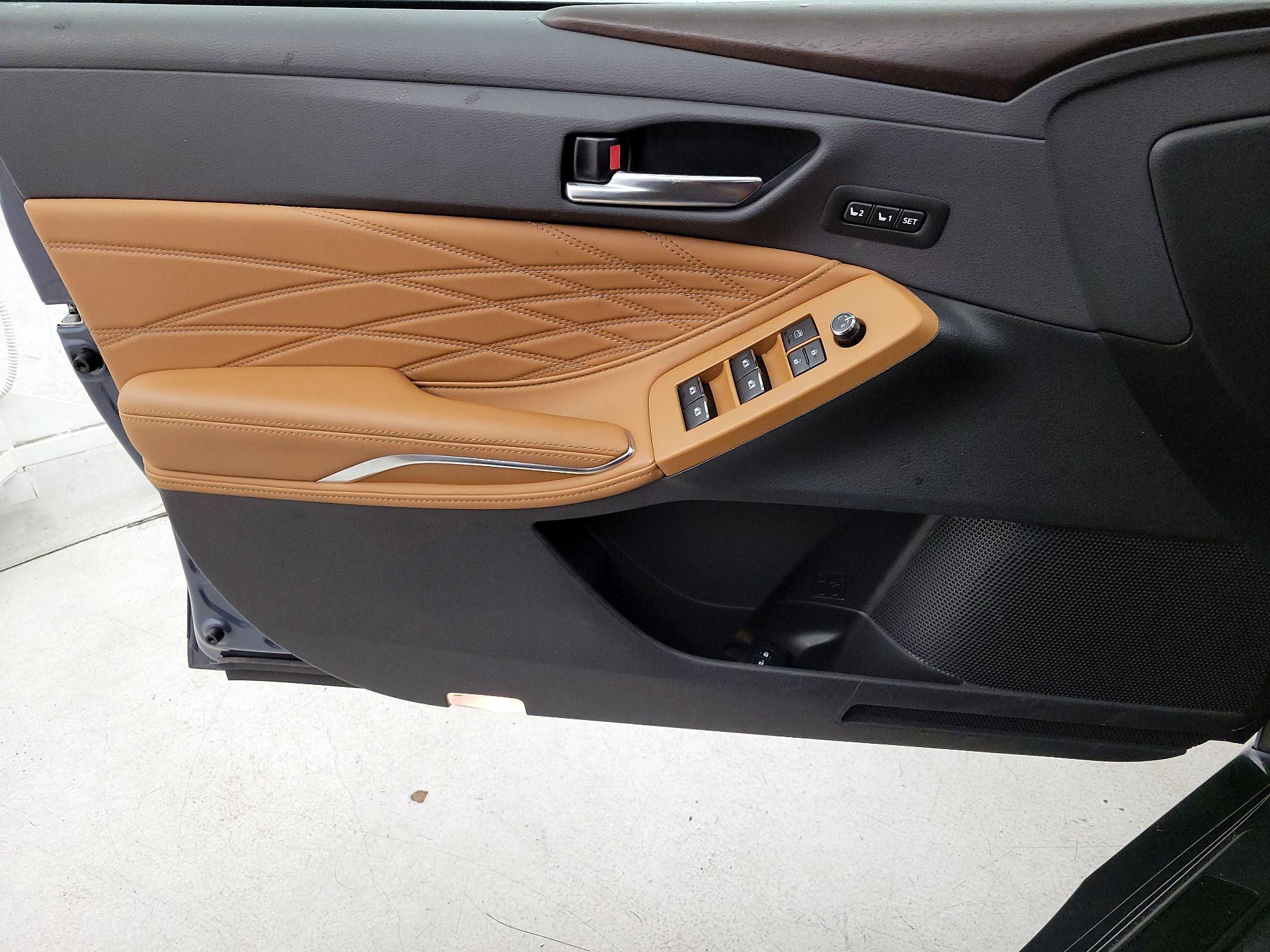 Thumbnail: 2020 Toyota Avalon - 12