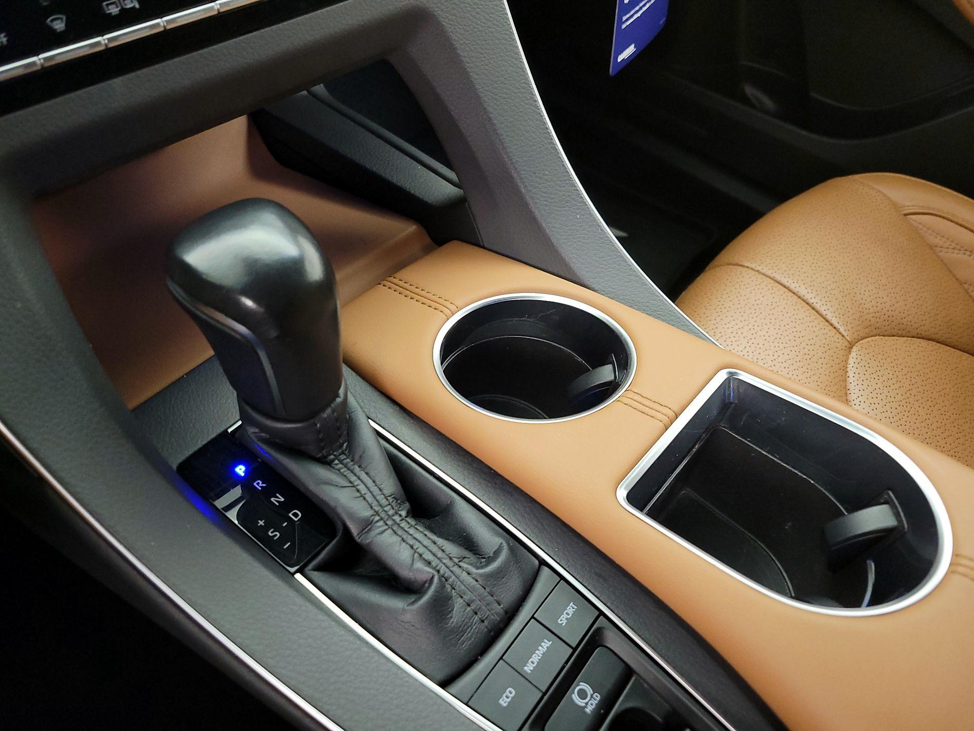 Thumbnail: 2020 Toyota Avalon - 18