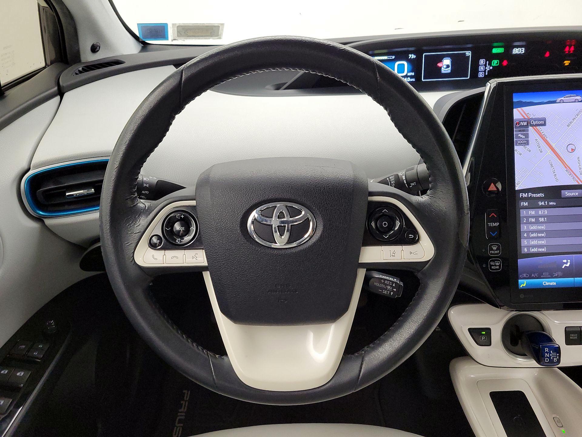 Thumbnail: 2017 Toyota Prius Prime - 10