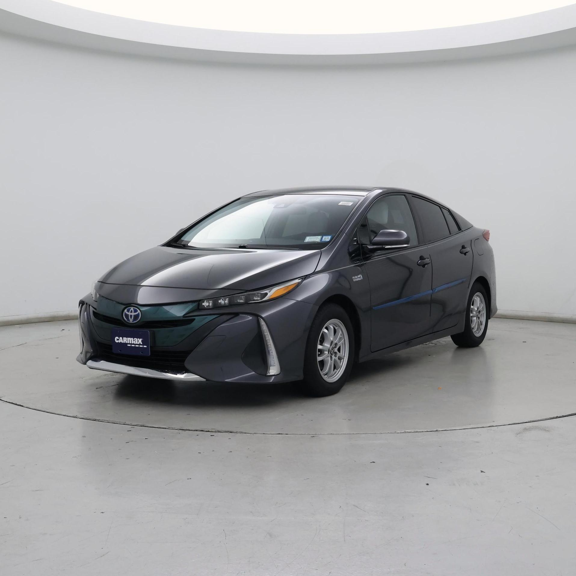 Thumbnail: 2017 Toyota Prius Prime - 4