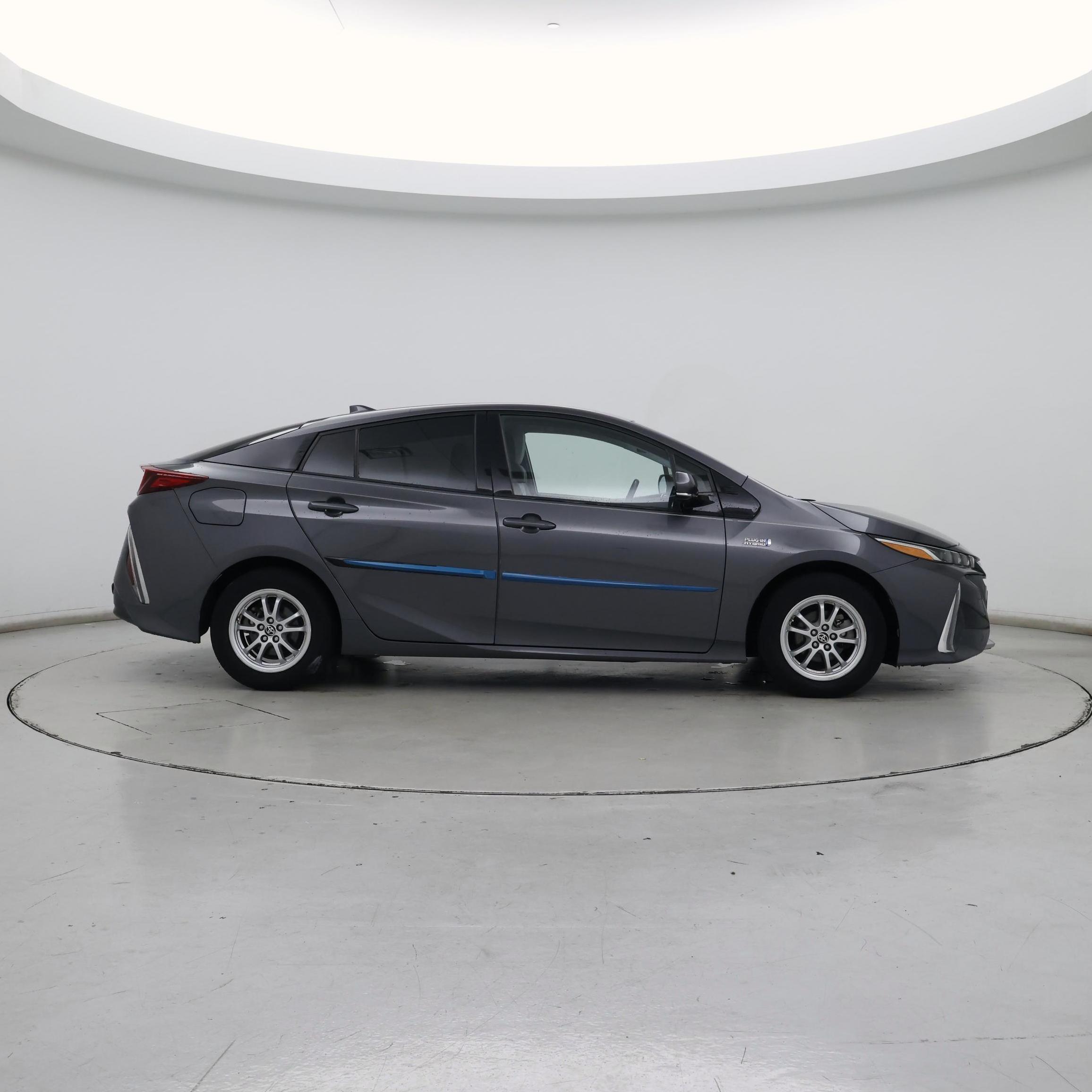 Thumbnail: 2017 Toyota Prius Prime - 7