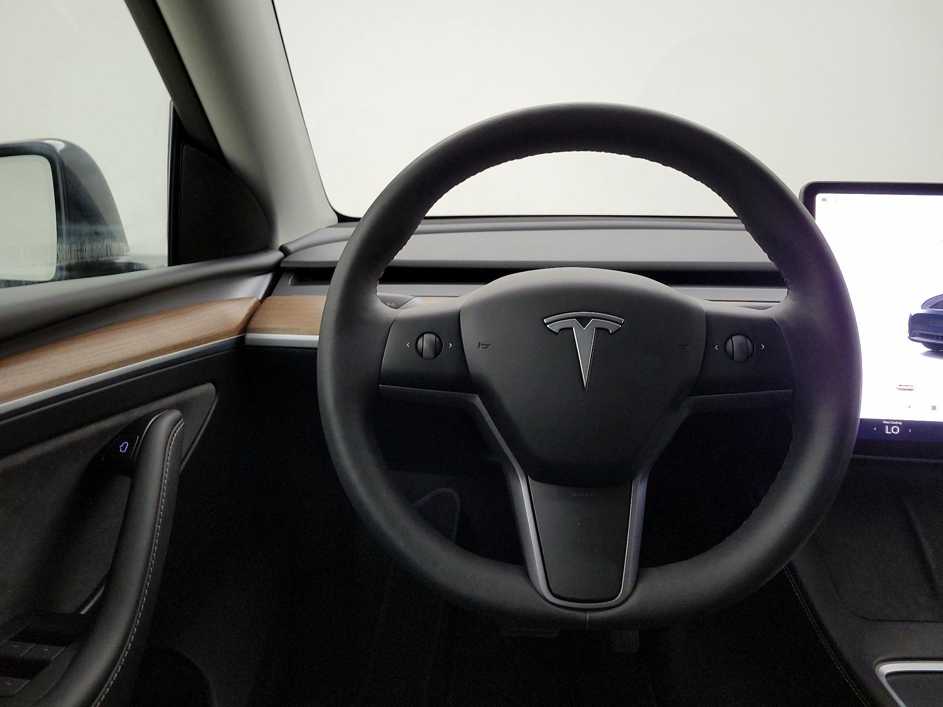 Thumbnail: 2024 Tesla Model Y - 10